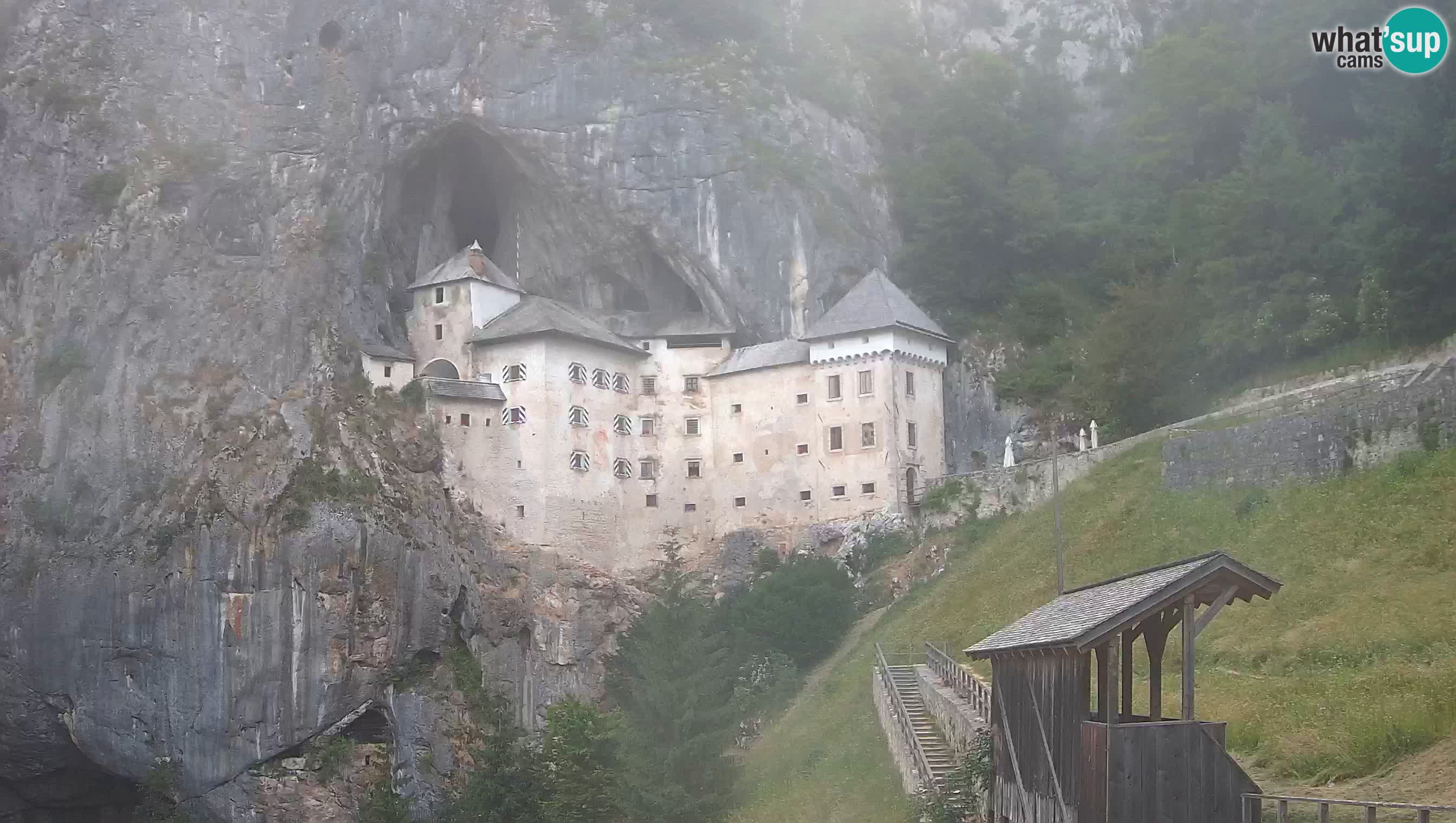 Live Webcam Höhlenburg Predjama – Postojna – Slowenien
