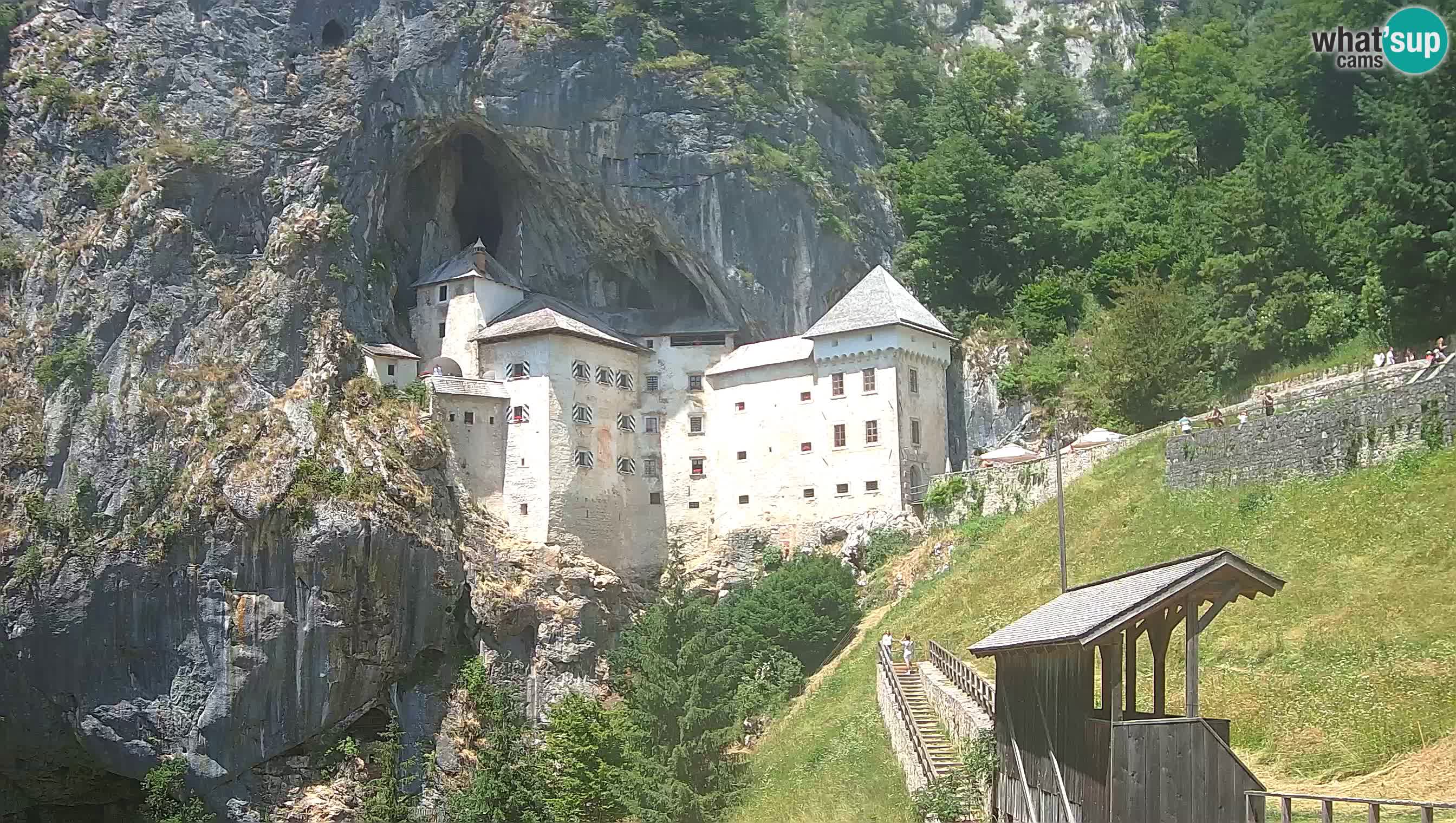 Spletna kamera Predjamski grad – Grad Predjama – Postojna