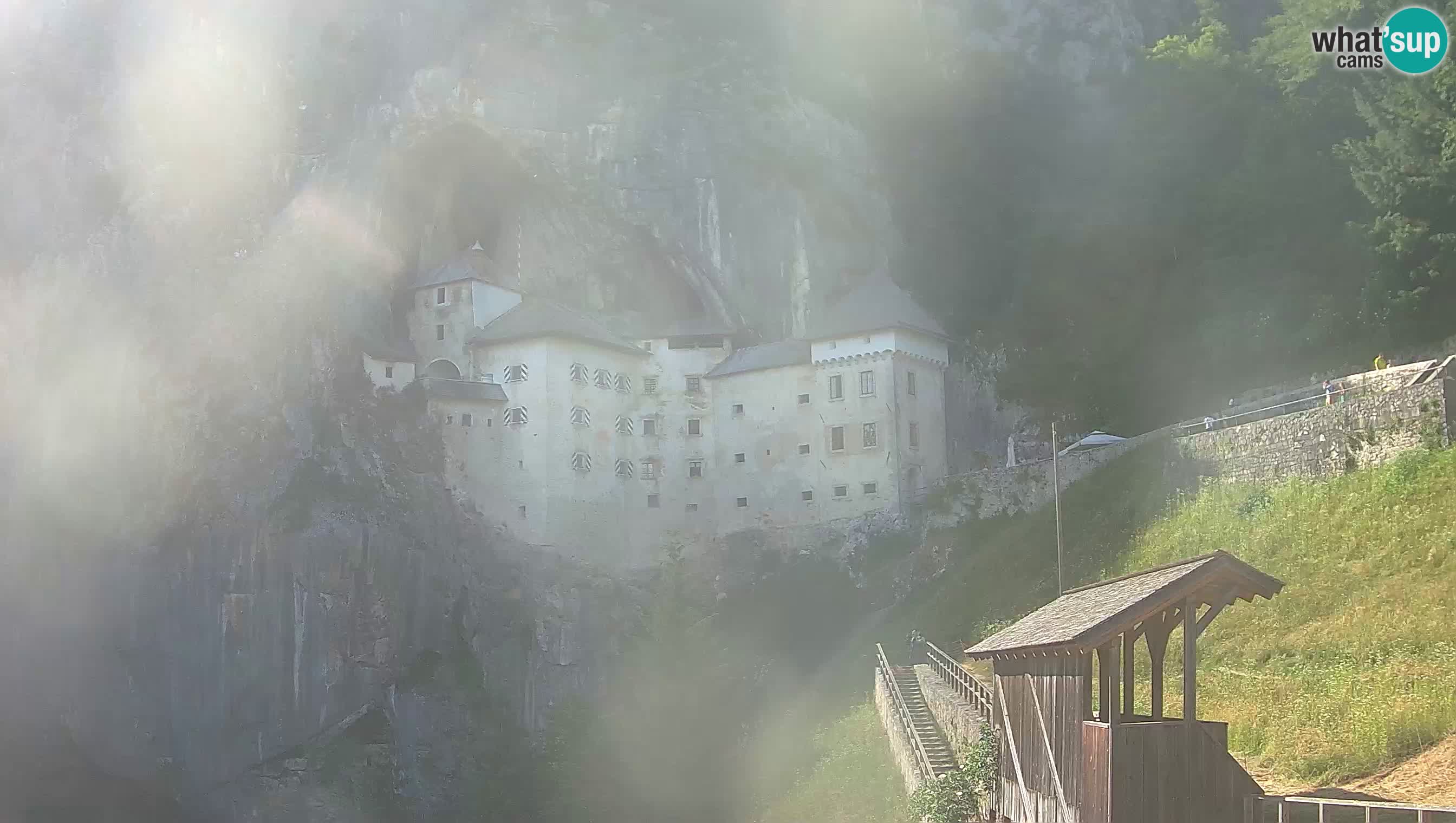 Live Webcam Höhlenburg Predjama – Postojna – Slowenien