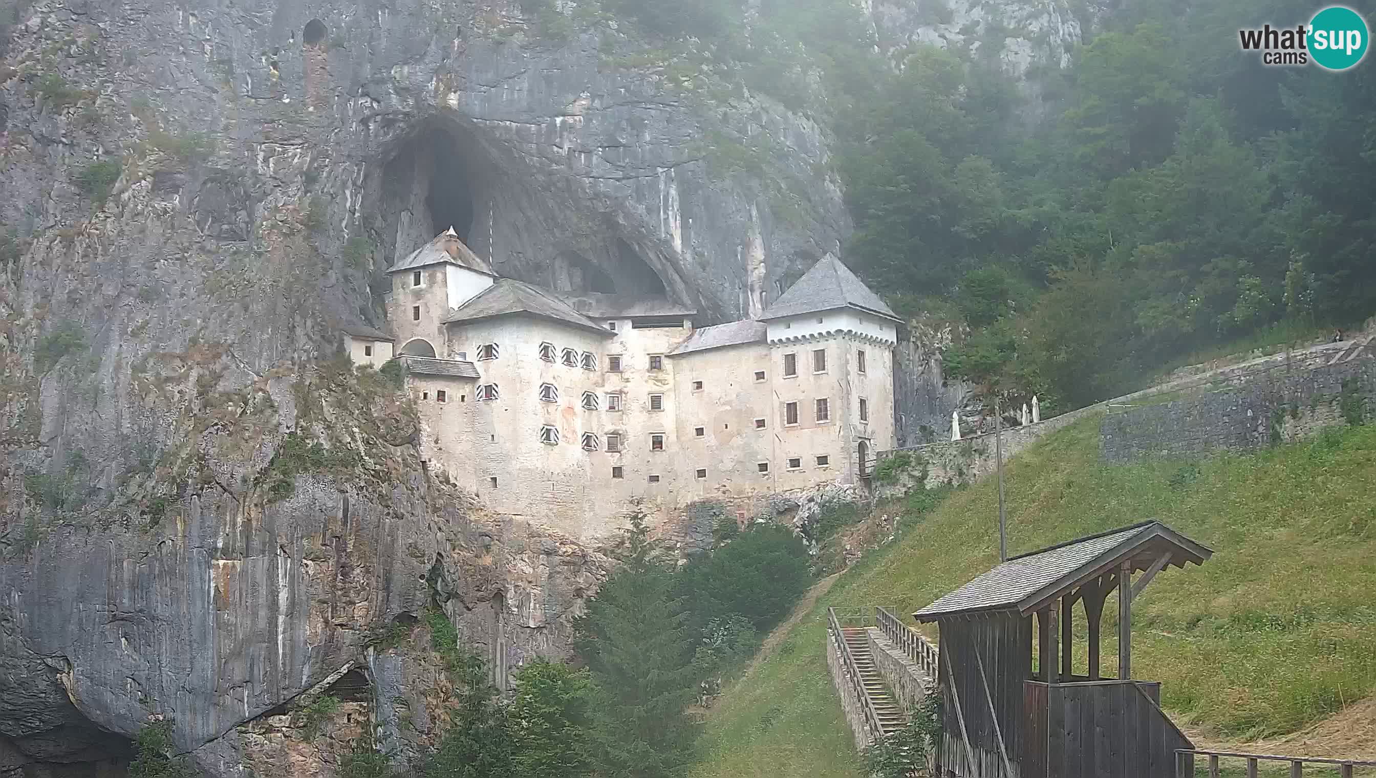 Web kamera Predjamski dvorac – Postojna – Slovenija