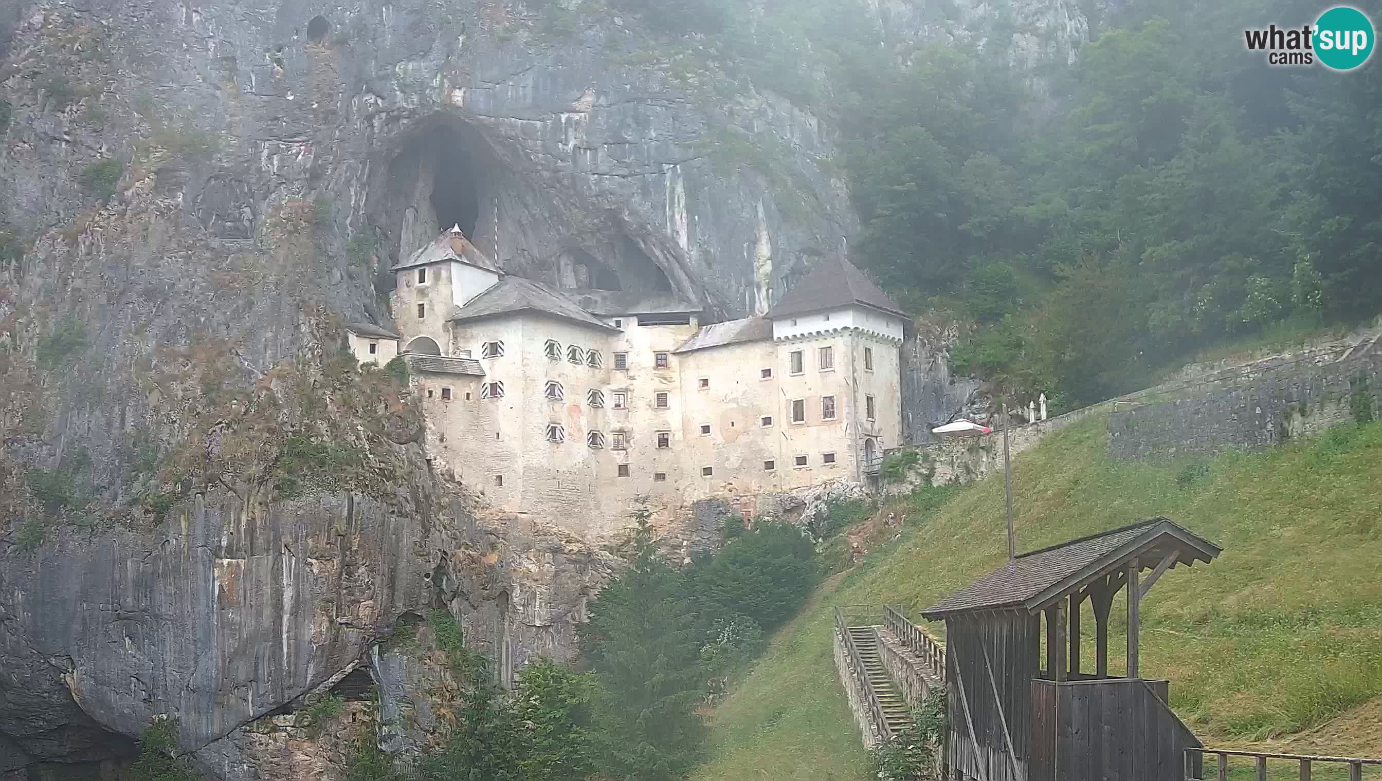 Live Webcam Höhlenburg Predjama – Postojna – Slowenien