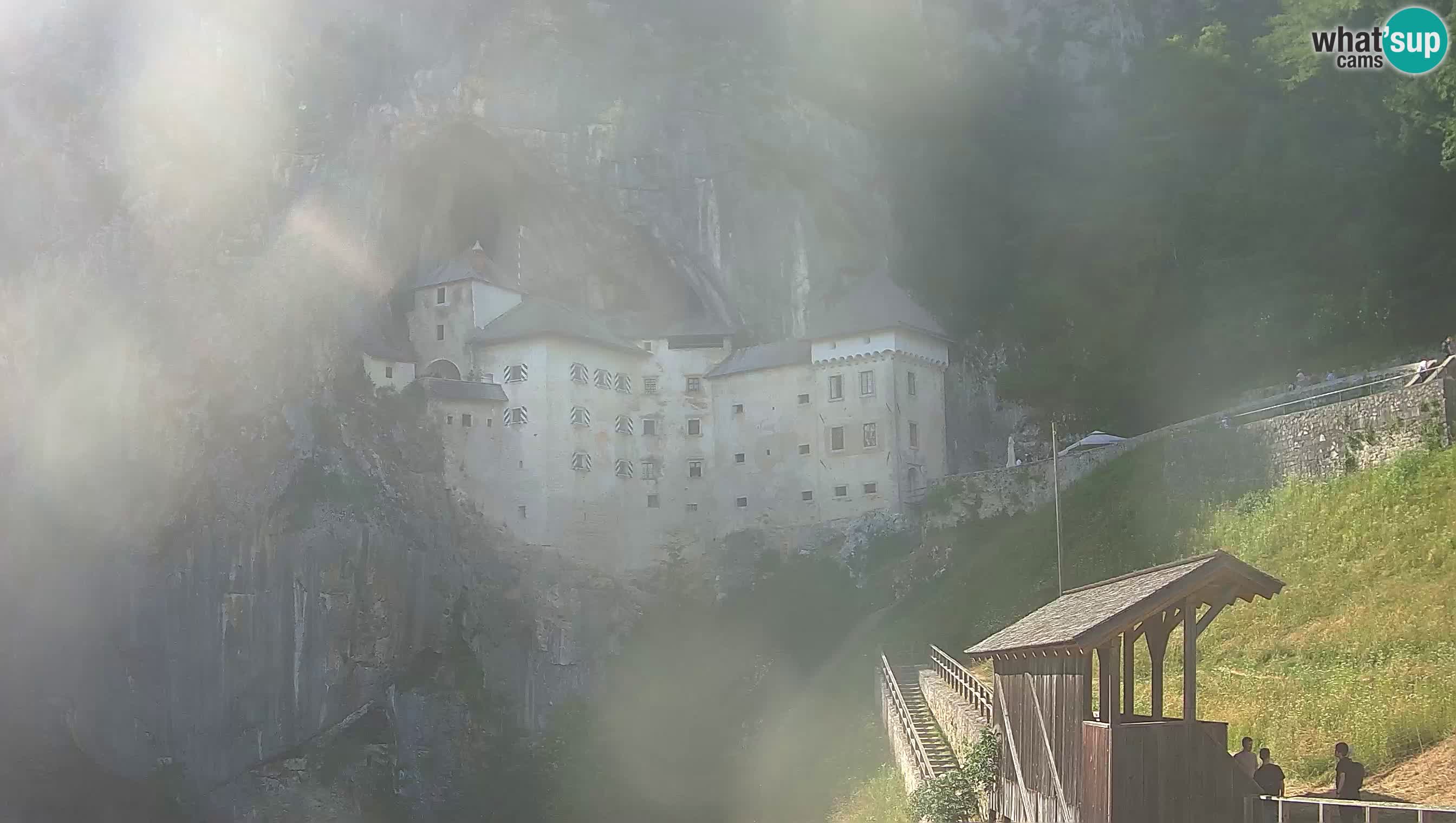 Live Webcam Grad Predjama – Château de Predjama – Postojna – Slovénie