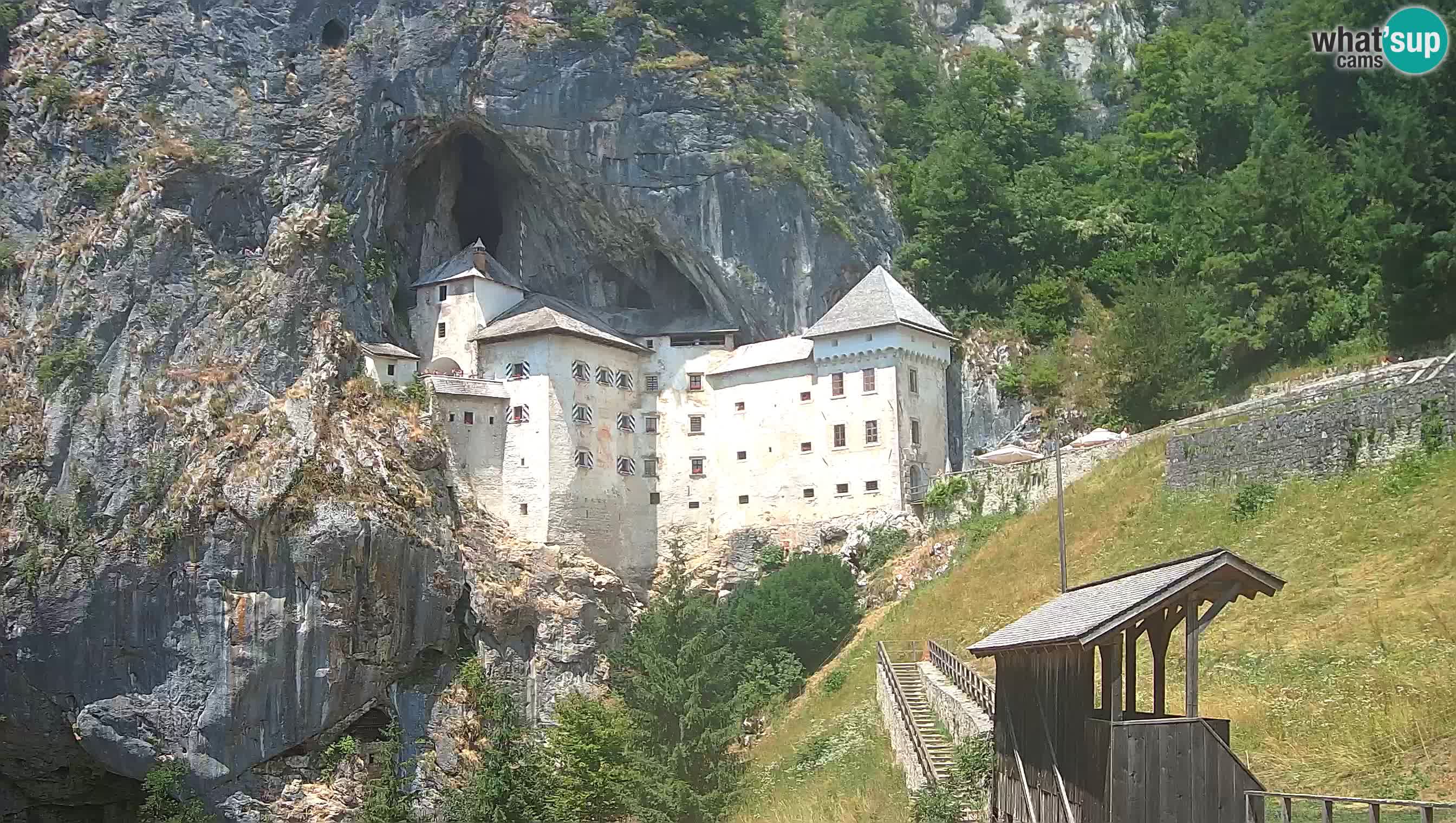 Live Webcam Höhlenburg Predjama – Postojna – Slowenien