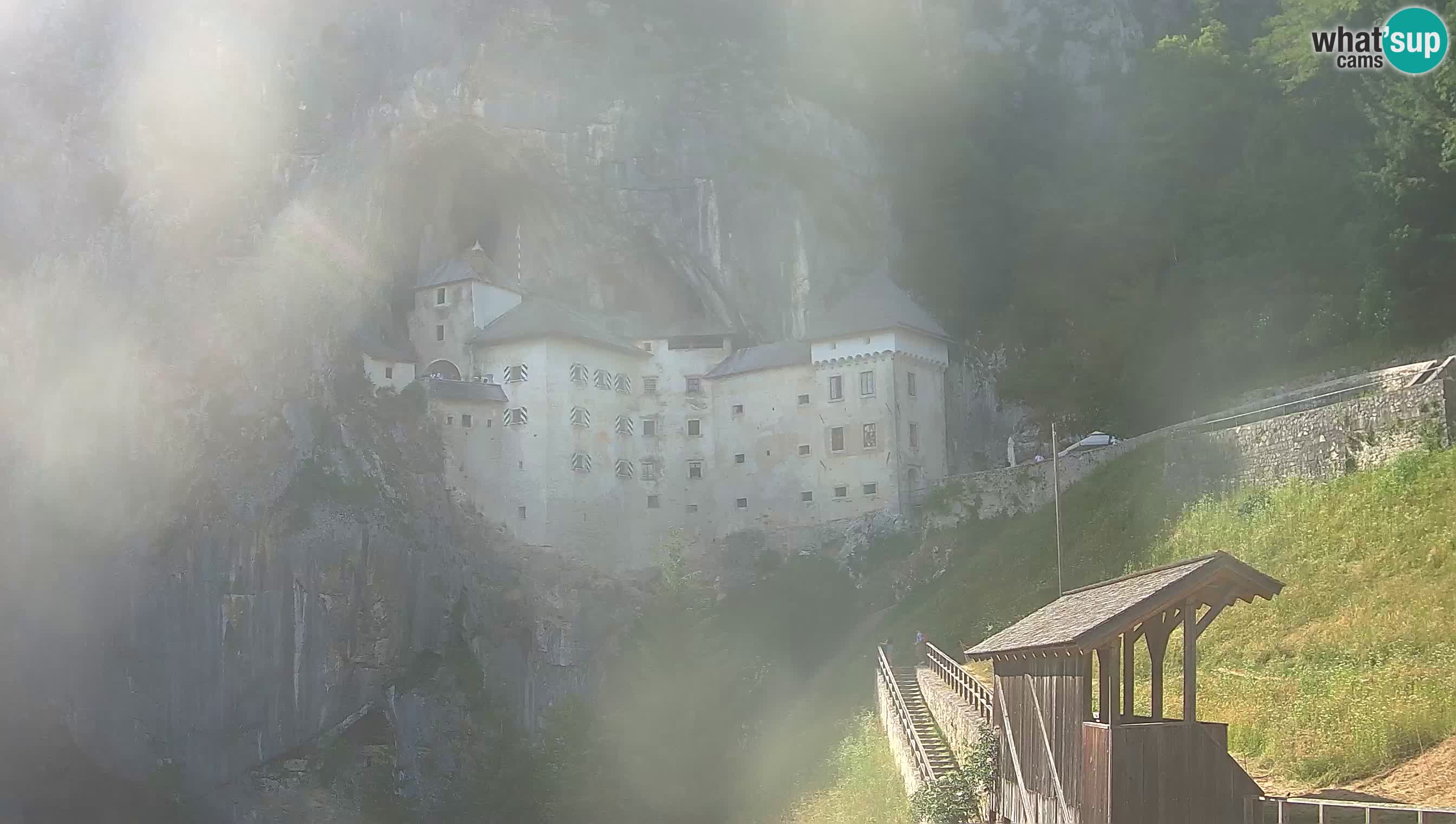 Live Webcam Grad Predjama – Château de Predjama – Postojna – Slovénie