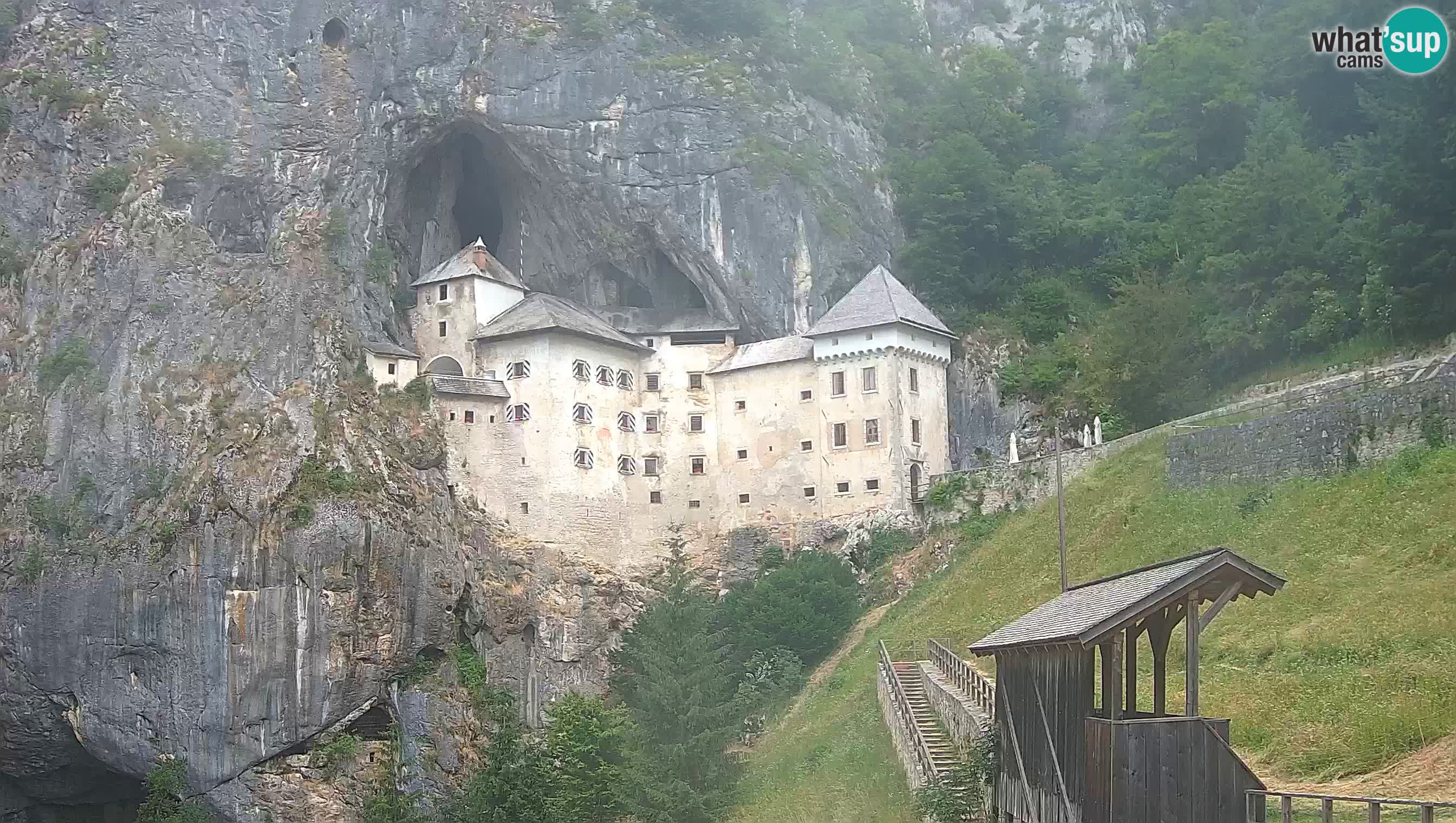 Live Webcam Höhlenburg Predjama – Postojna – Slowenien