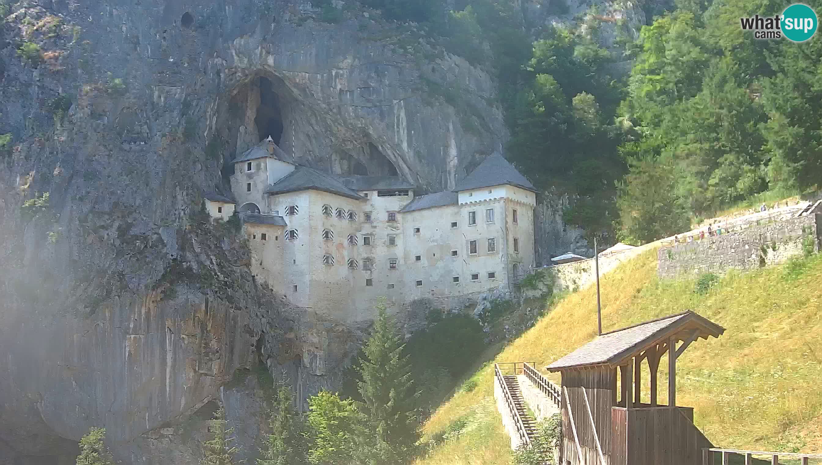 Live Webcam Predjamski grad – Predjama Castle – Postojna – Slovenia