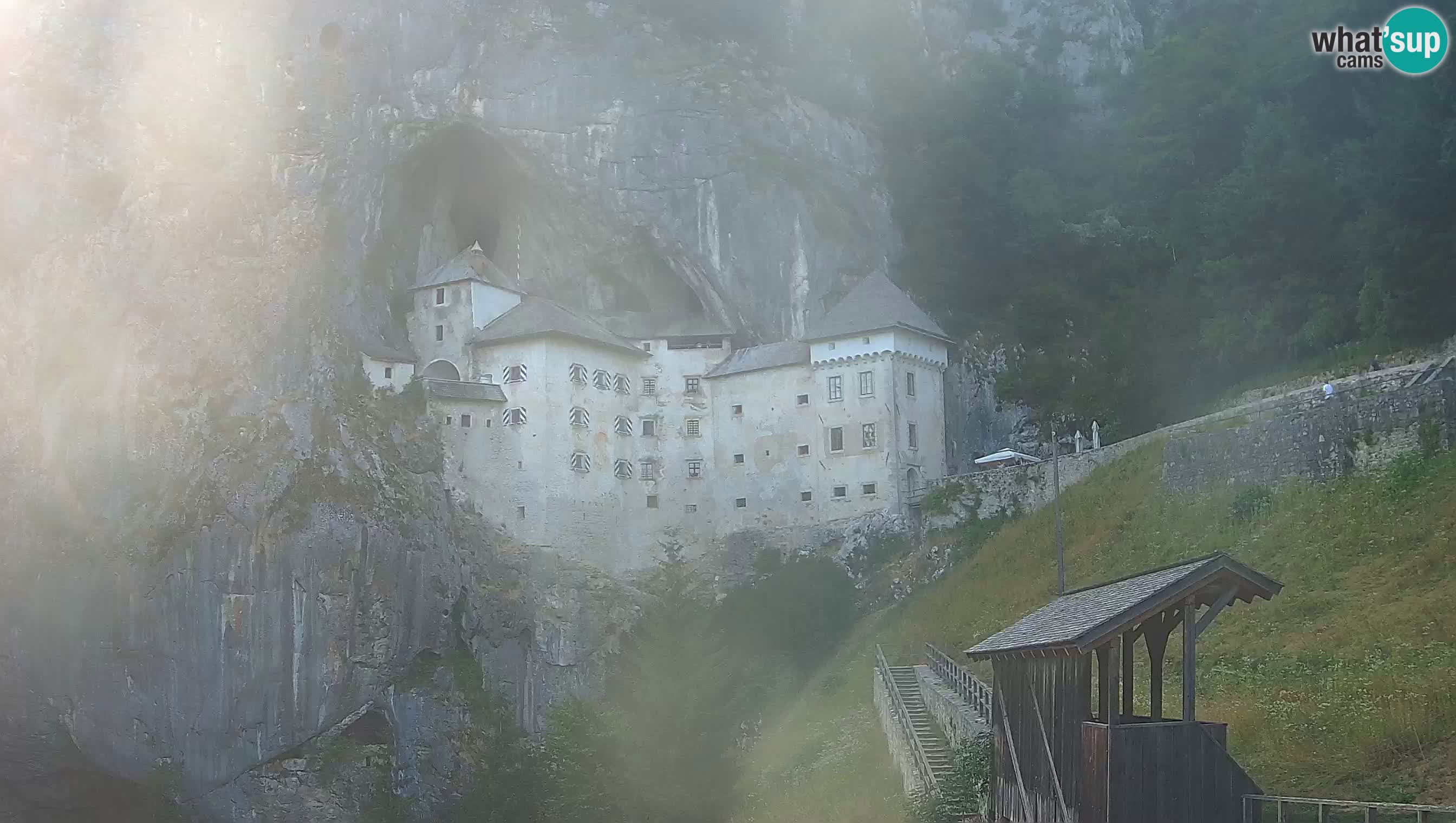 Web kamera Predjamski dvorac – Postojna – Slovenija