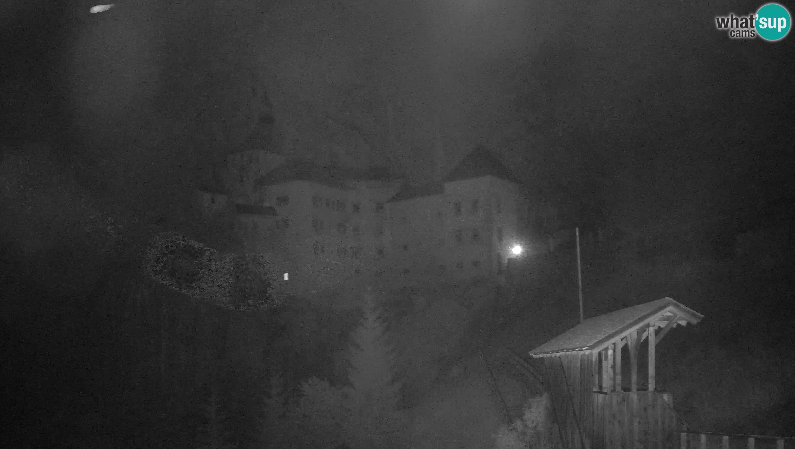 Spletna kamera Predjamski grad – Grad Predjama – Postojna