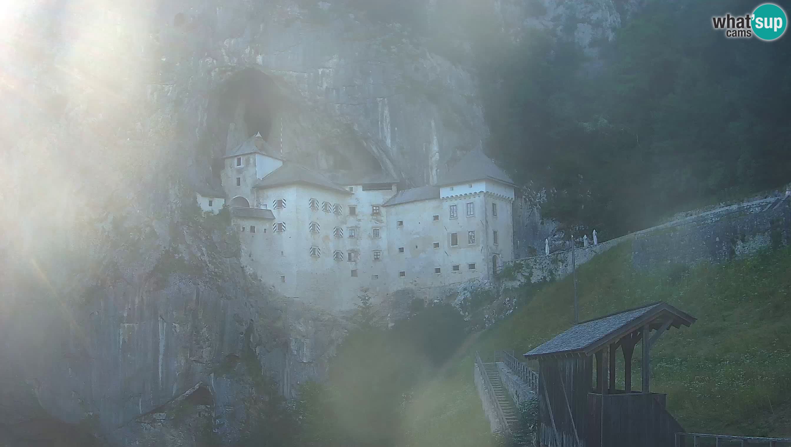 Live Webcam Predjamski grad – Predjama Castle – Postojna – Slovenia