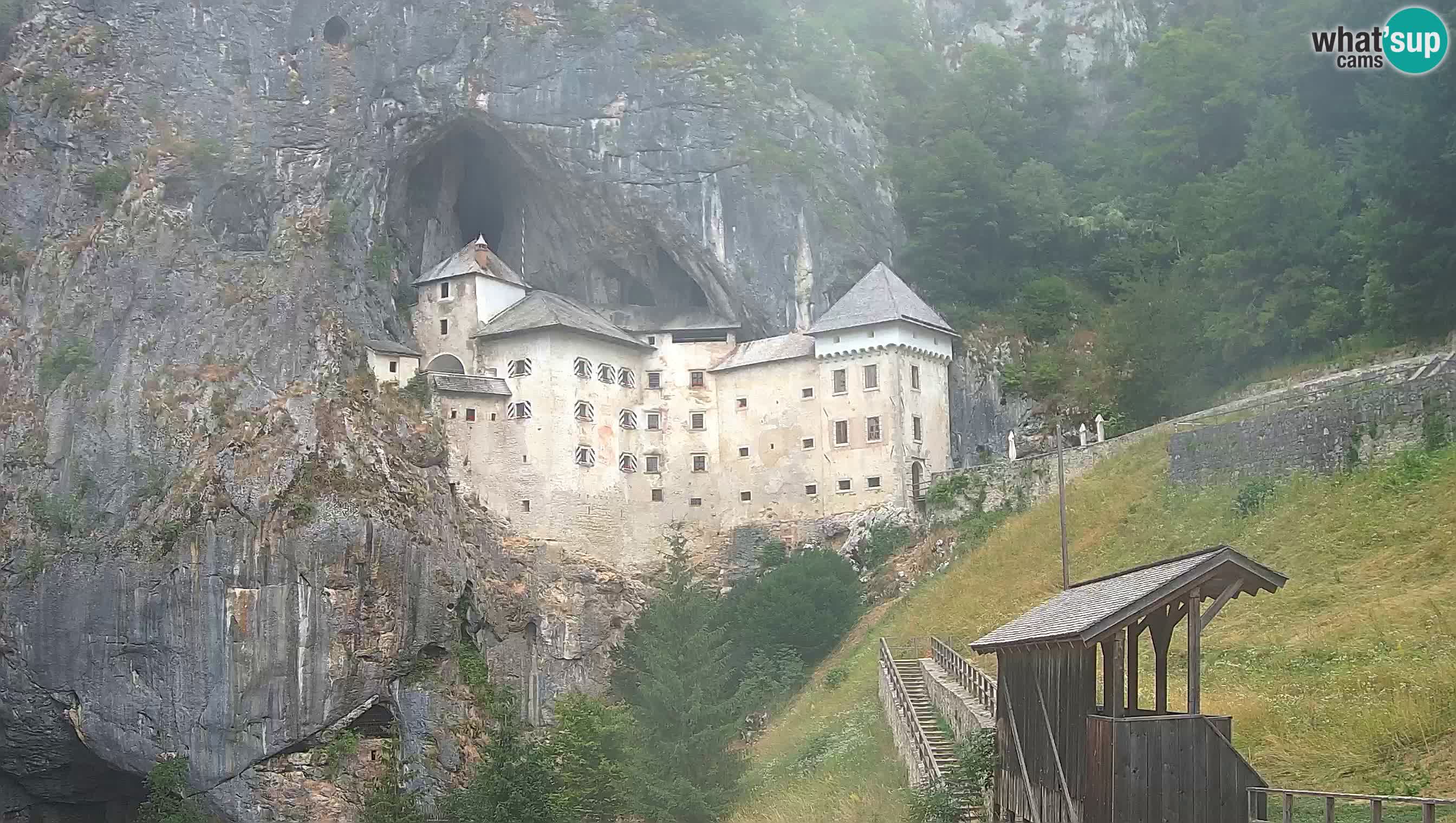 Web kamera Predjamski dvorac – Postojna – Slovenija