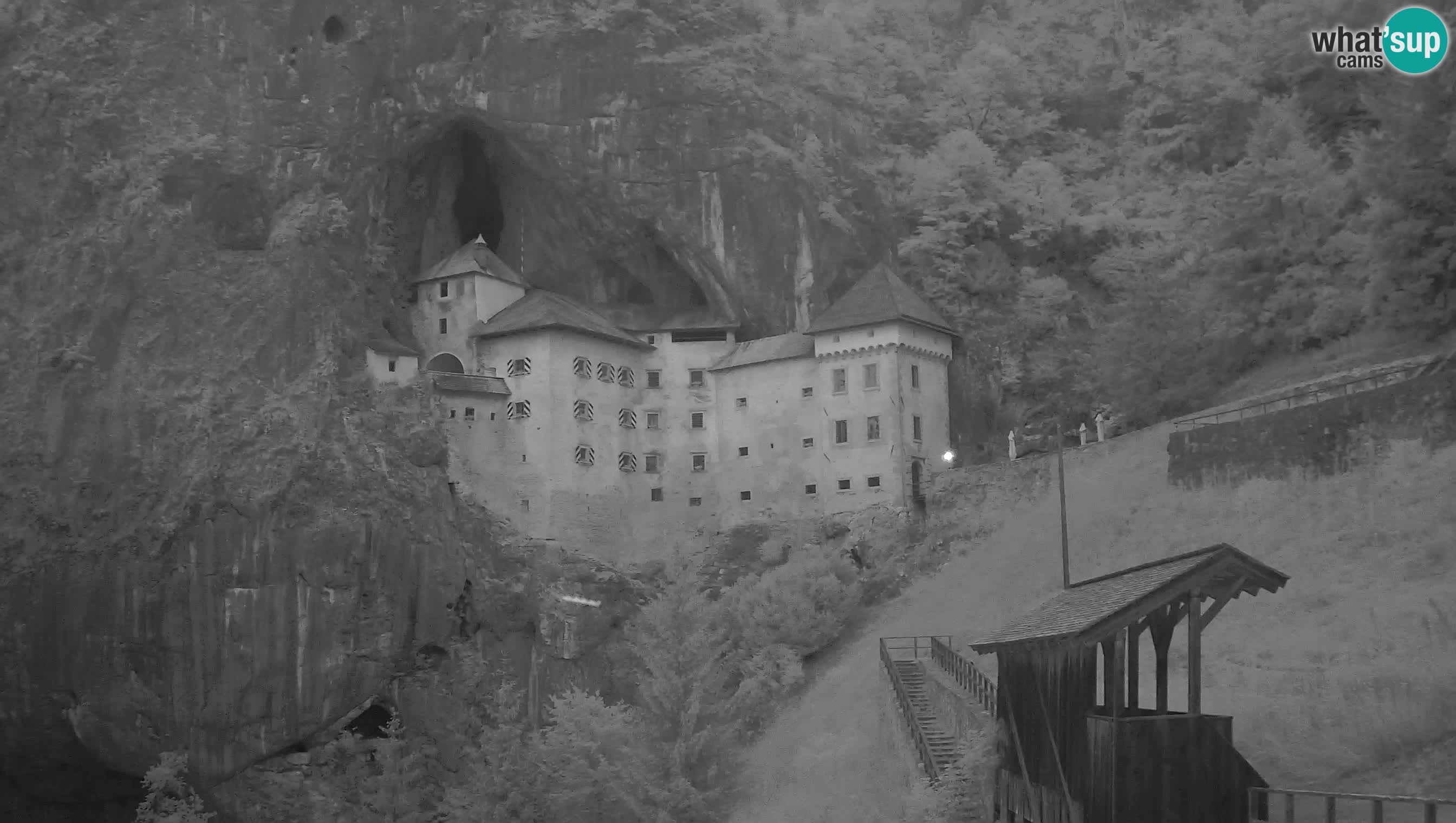 Live Webcam Höhlenburg Predjama – Postojna – Slowenien