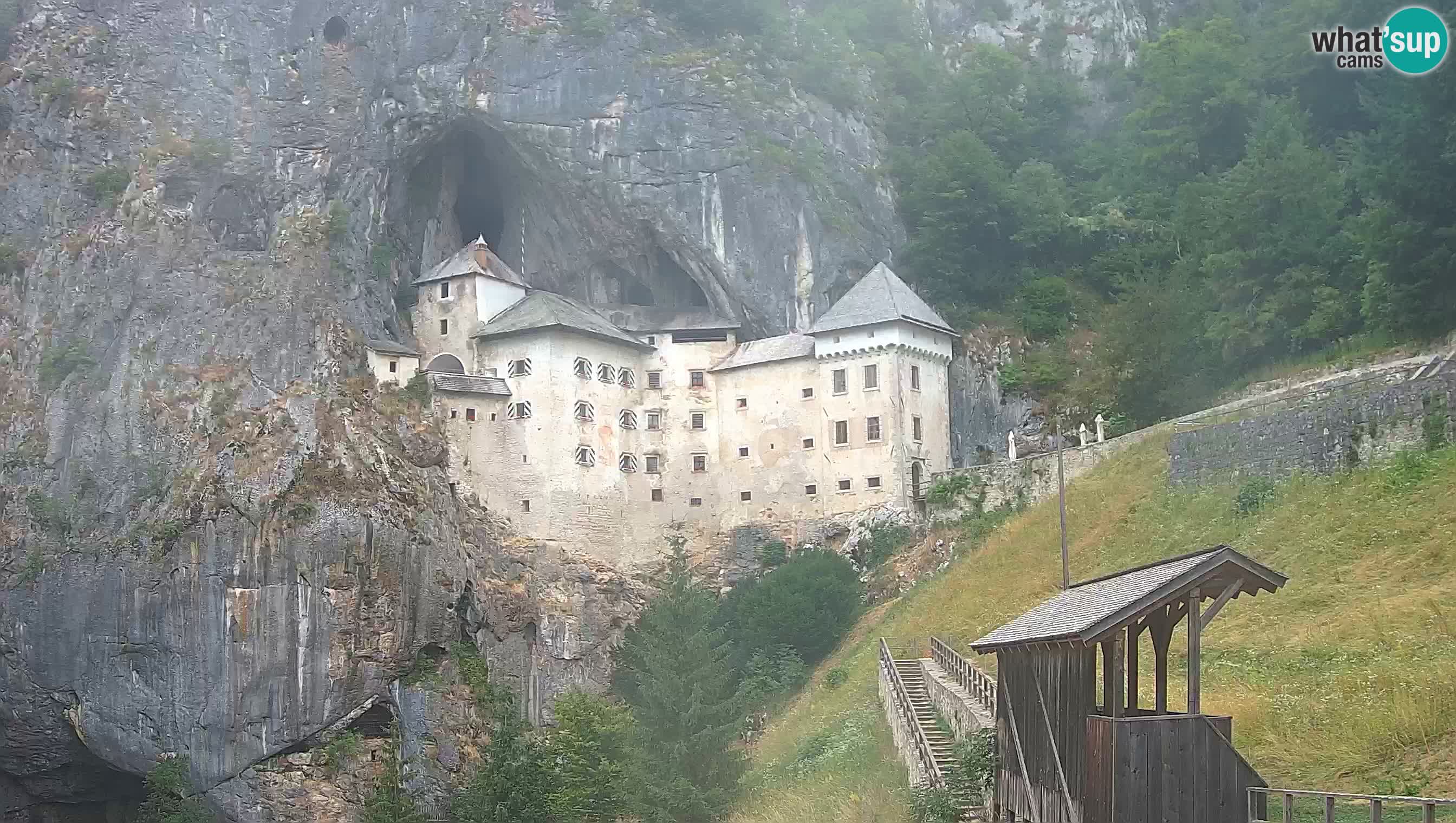 Live Webcam Grad Predjama – Château de Predjama – Postojna – Slovénie