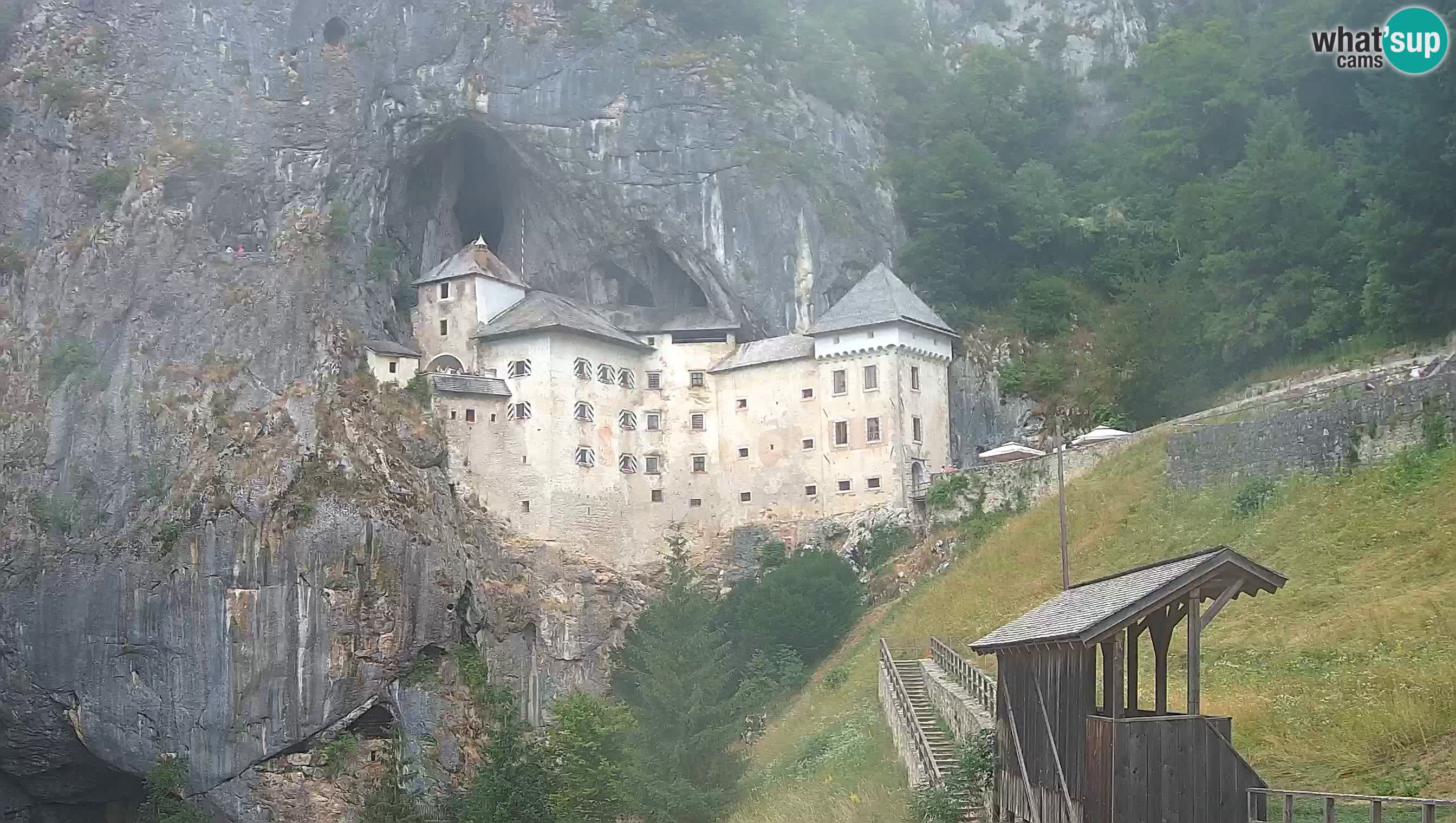 Live Webcam Grad Predjama – Château de Predjama – Postojna – Slovénie
