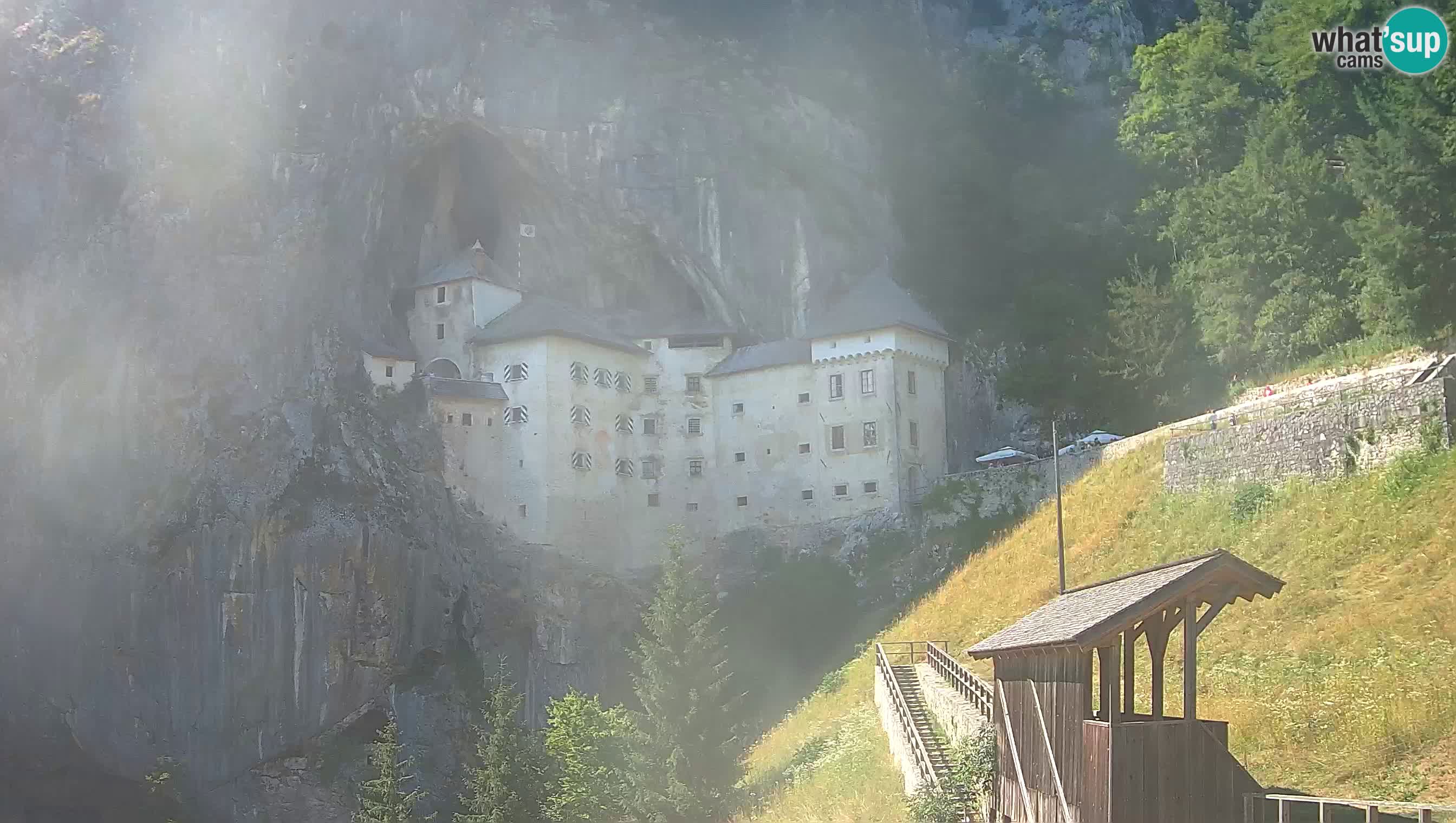 Camera en vivo Castillo de Predjama – Postojna – Eslovenia
