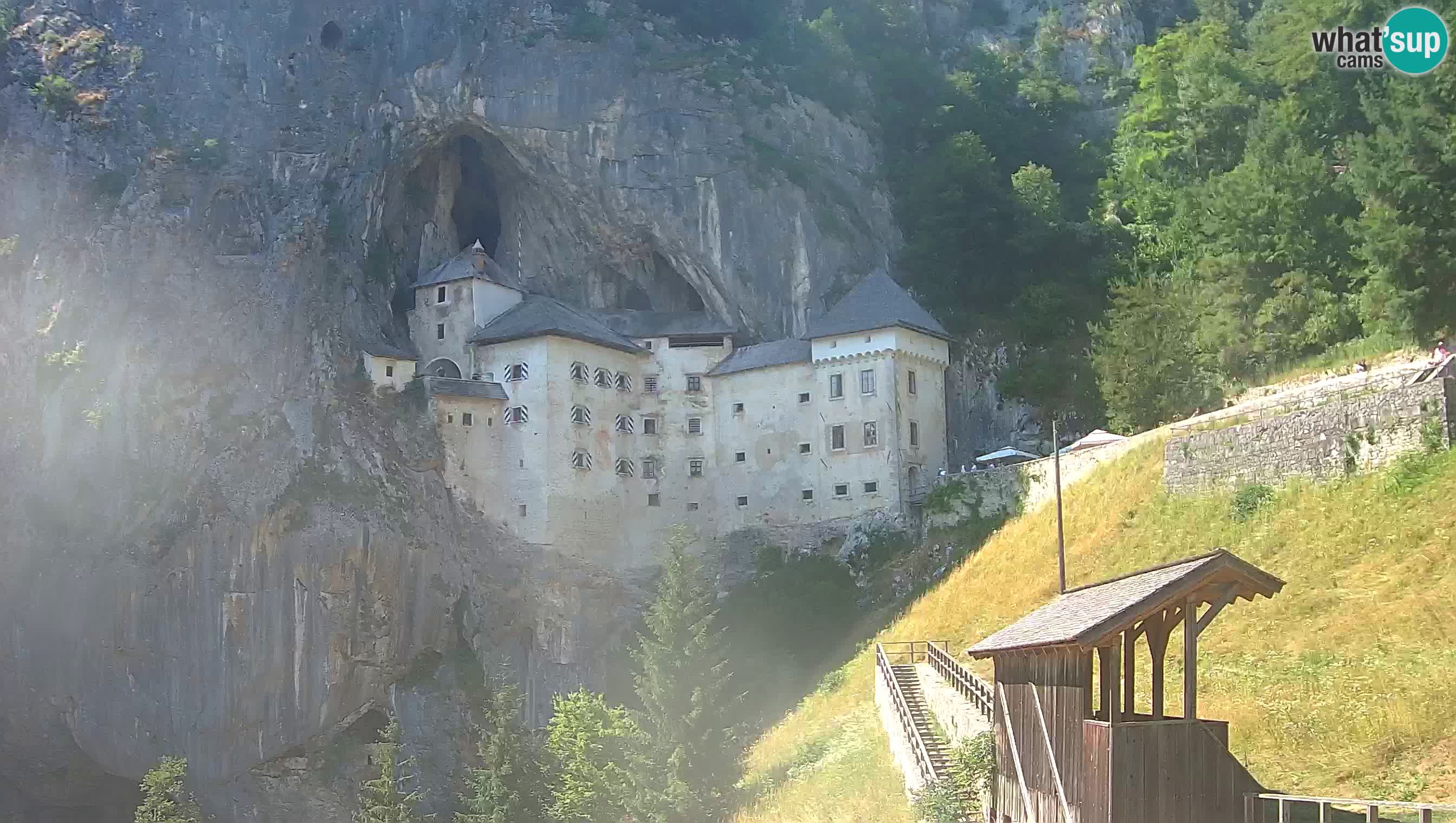 Camera en vivo Castillo de Predjama – Postojna – Eslovenia