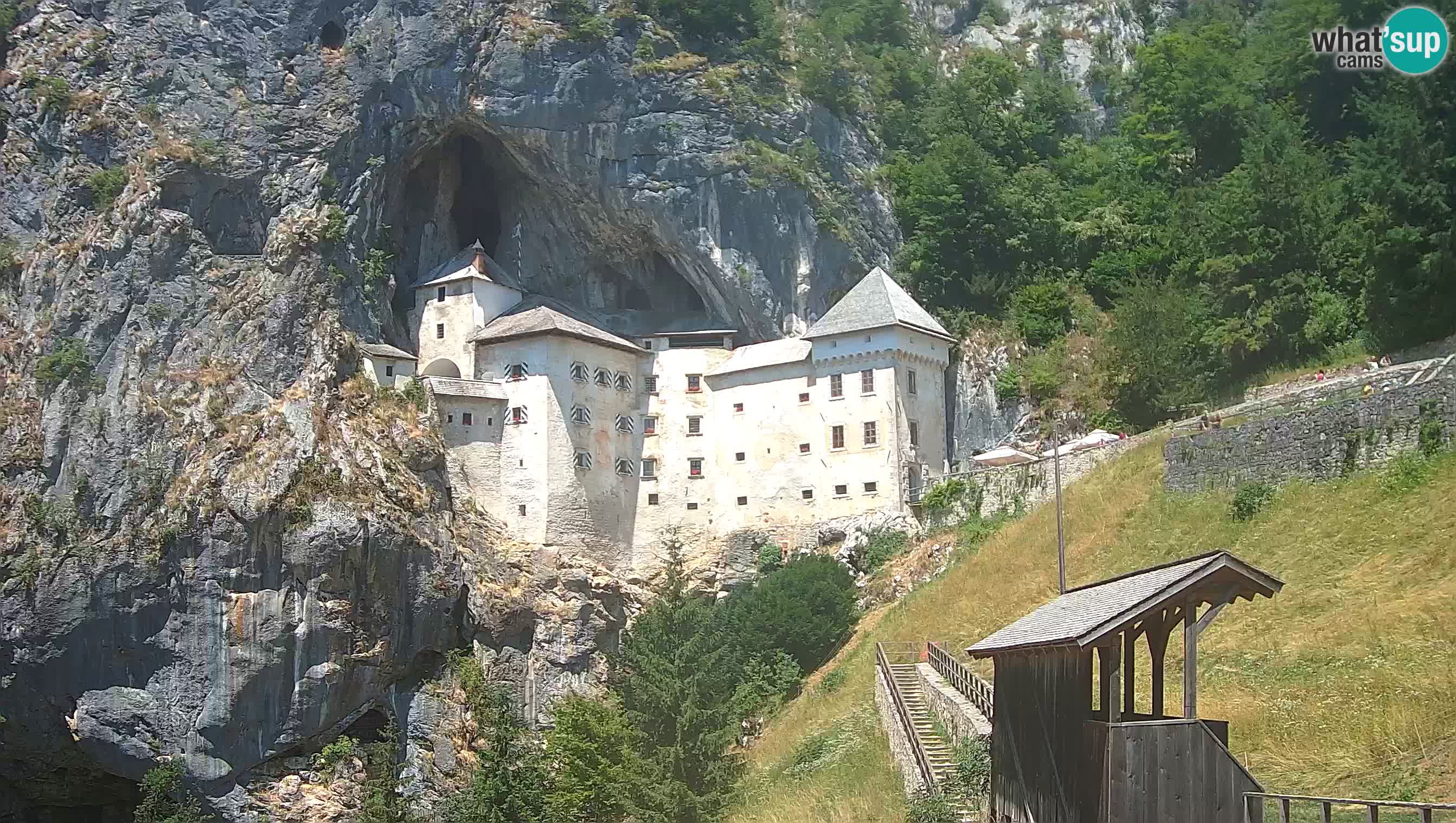 Live Webcam Grad Predjama – Château de Predjama – Postojna – Slovénie