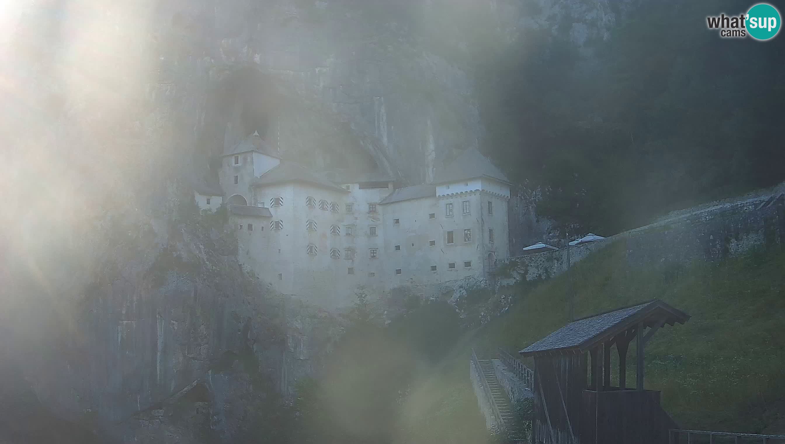Live Webcam Höhlenburg Predjama – Postojna – Slowenien