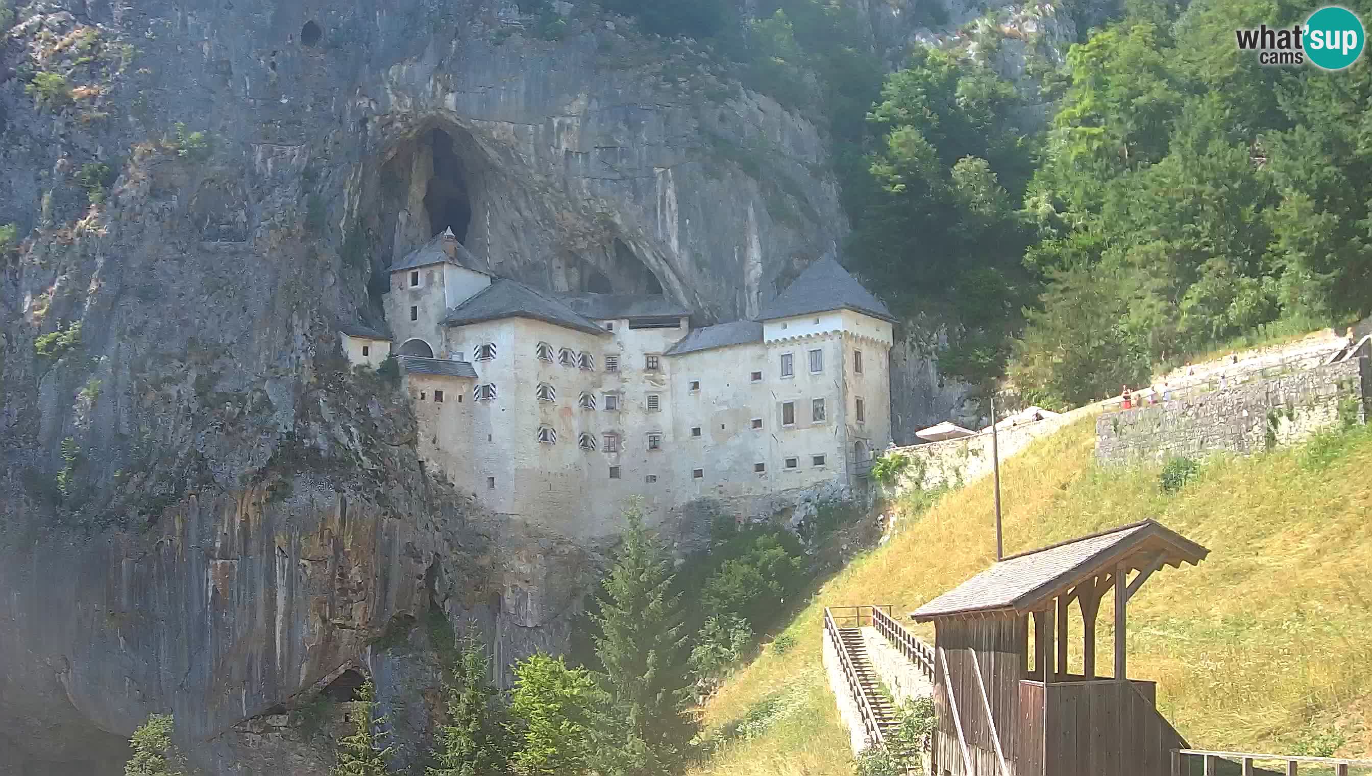 Web kamera Predjamski dvorac – Postojna – Slovenija