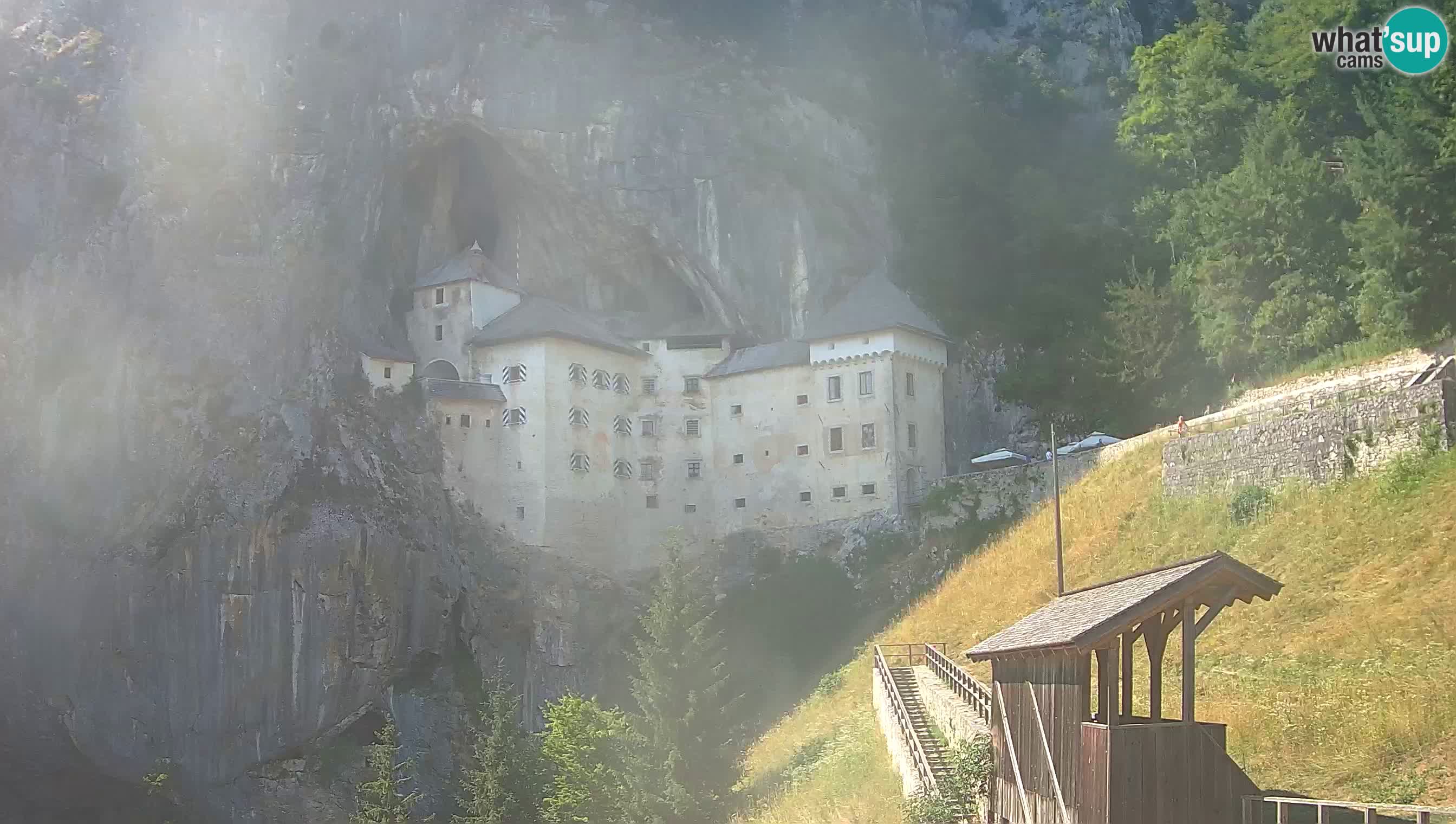 Live Webcam Predjamski grad – Predjama Castle – Postojna – Slovenia