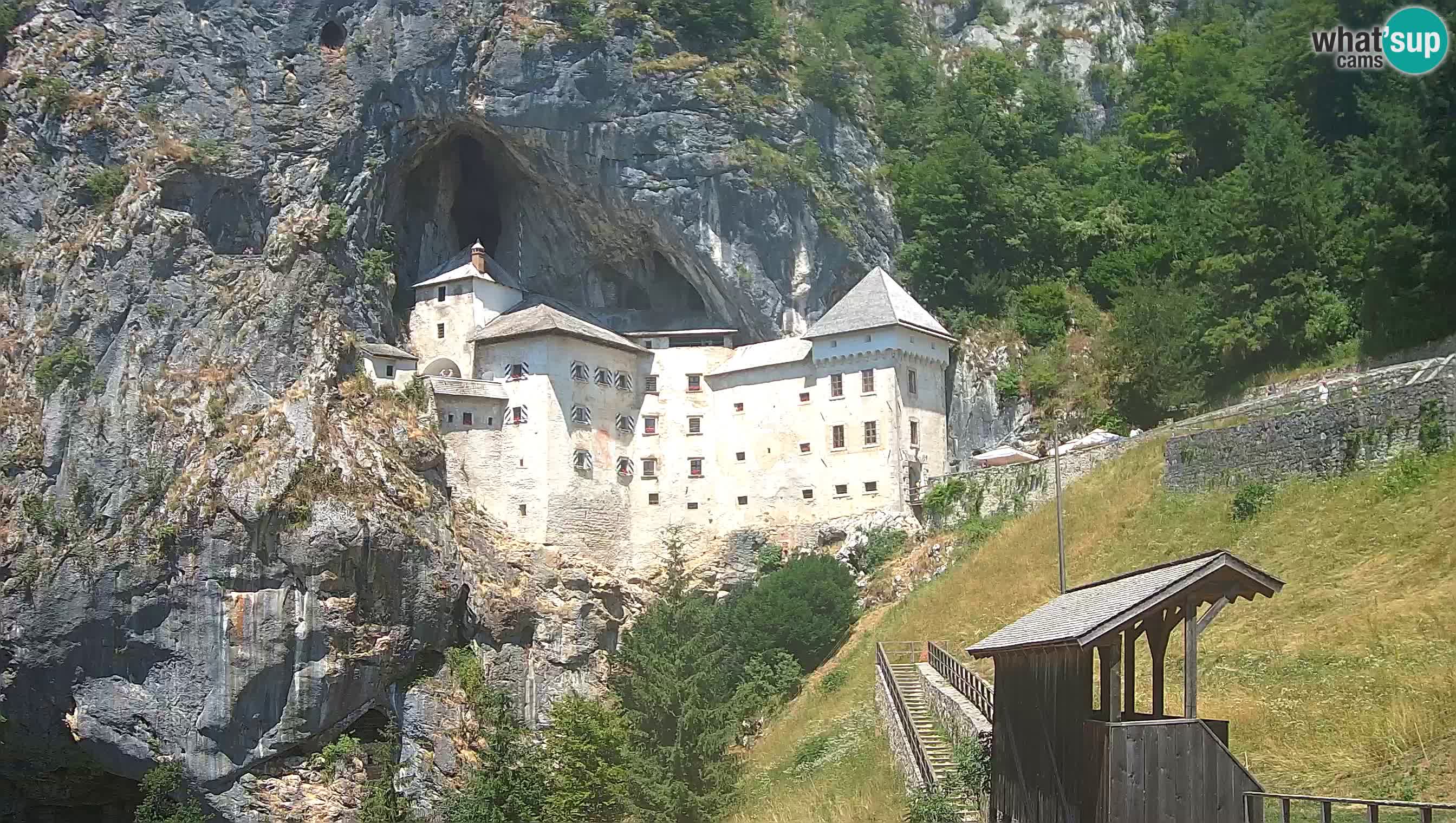 Live Webcam Grad Predjama – Château de Predjama – Postojna – Slovénie