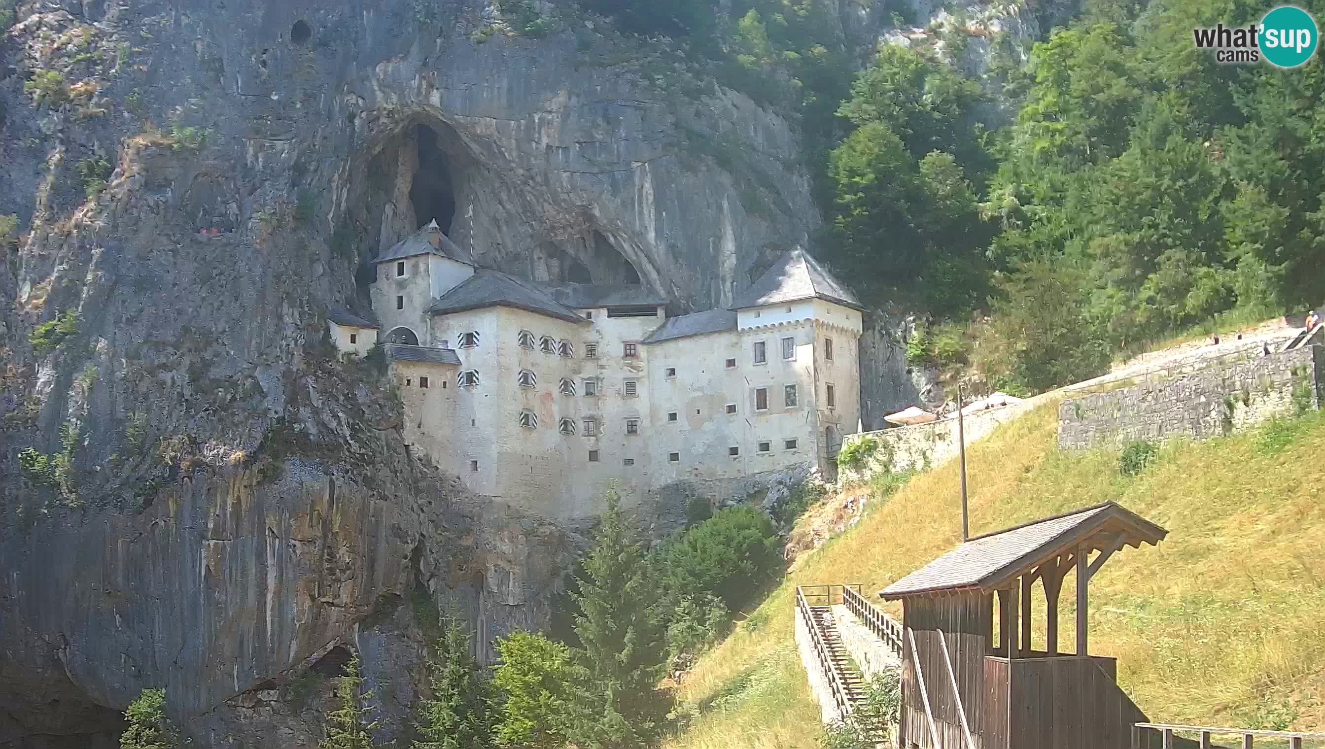 Live Webcam Grad Predjama – Château de Predjama – Postojna – Slovénie