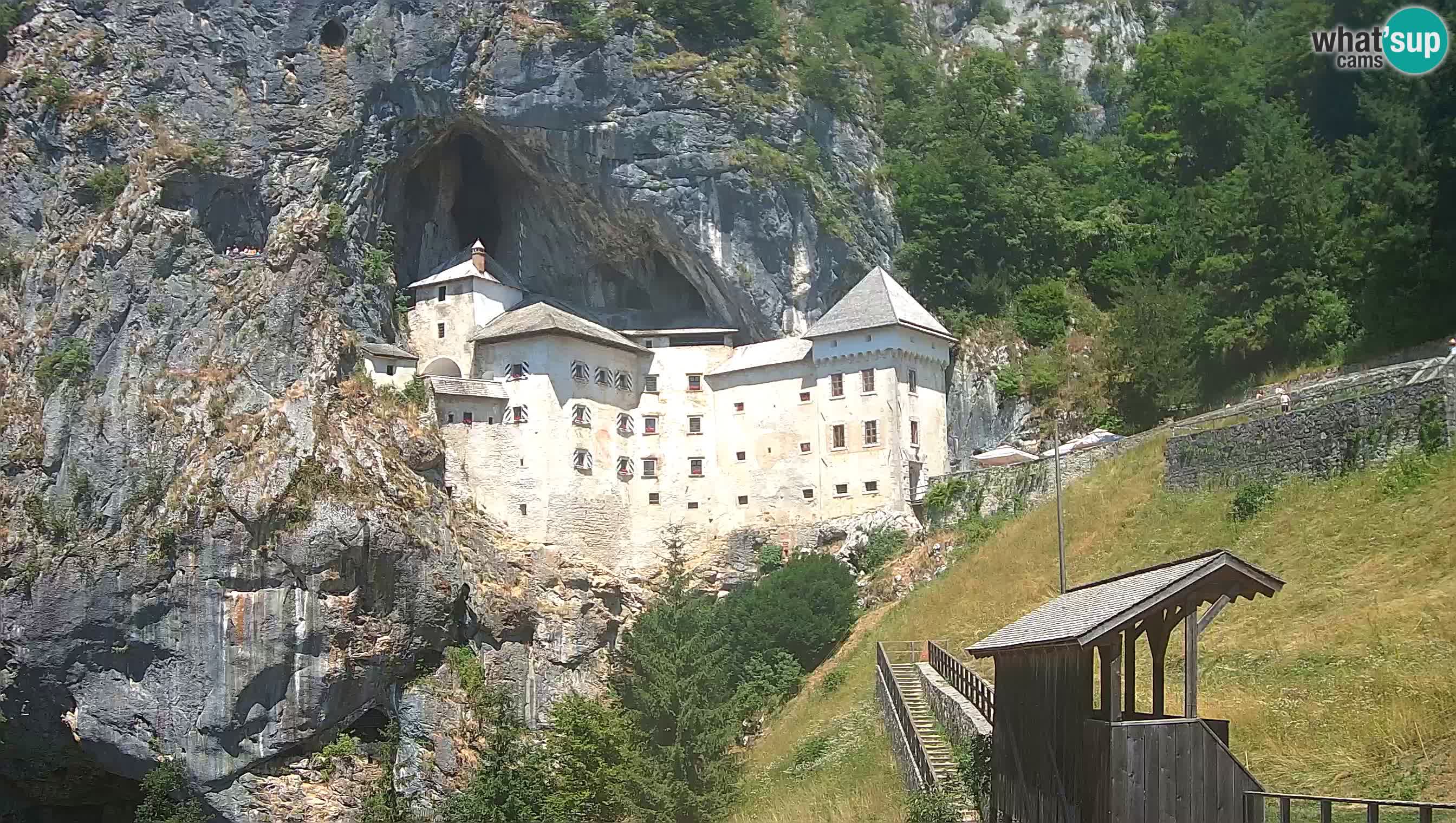 Live Webcam Grad Predjama – Château de Predjama – Postojna – Slovénie
