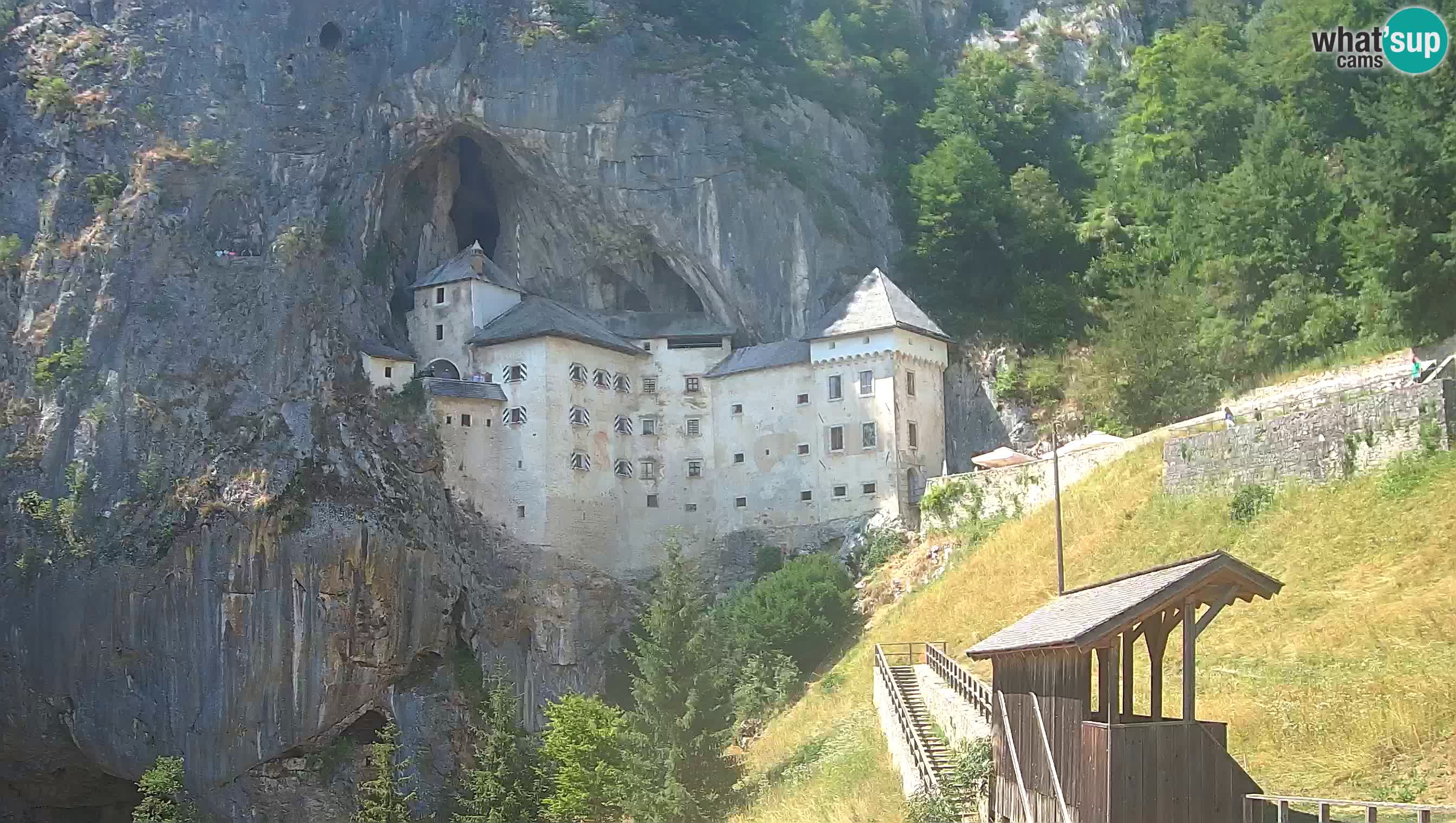 Live Webcam Grad Predjama – Château de Predjama – Postojna – Slovénie