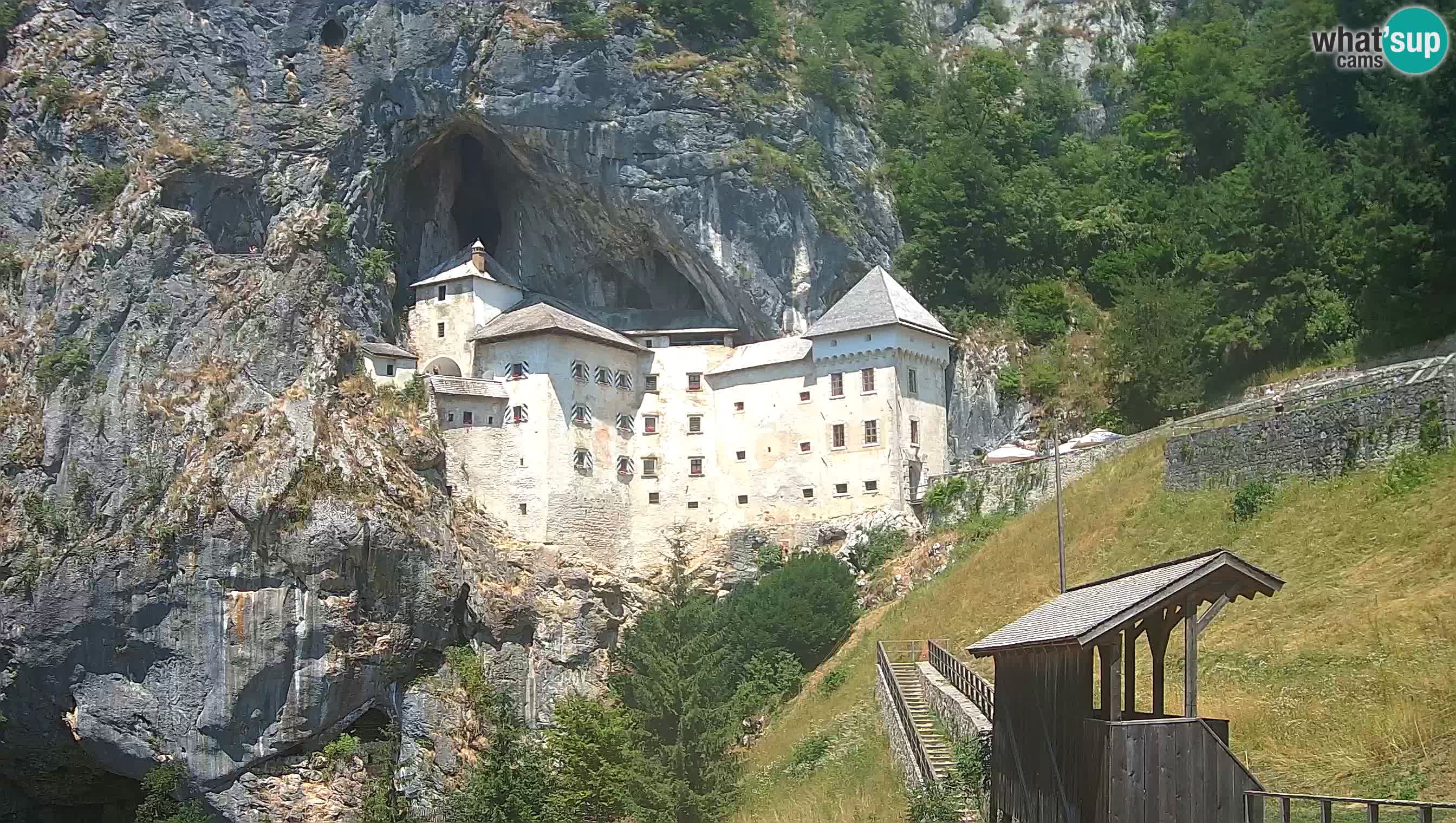 Web kamera Predjamski dvorac – Postojna – Slovenija