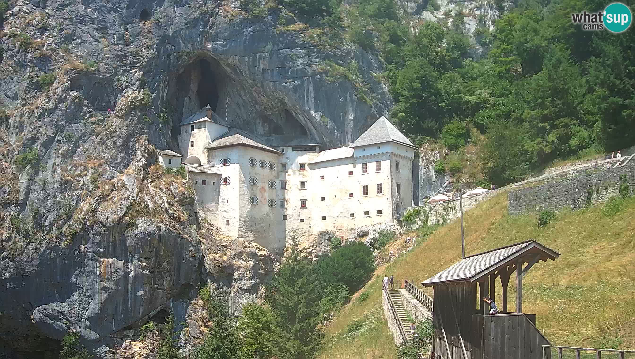 Live Webcam Höhlenburg Predjama – Postojna – Slowenien