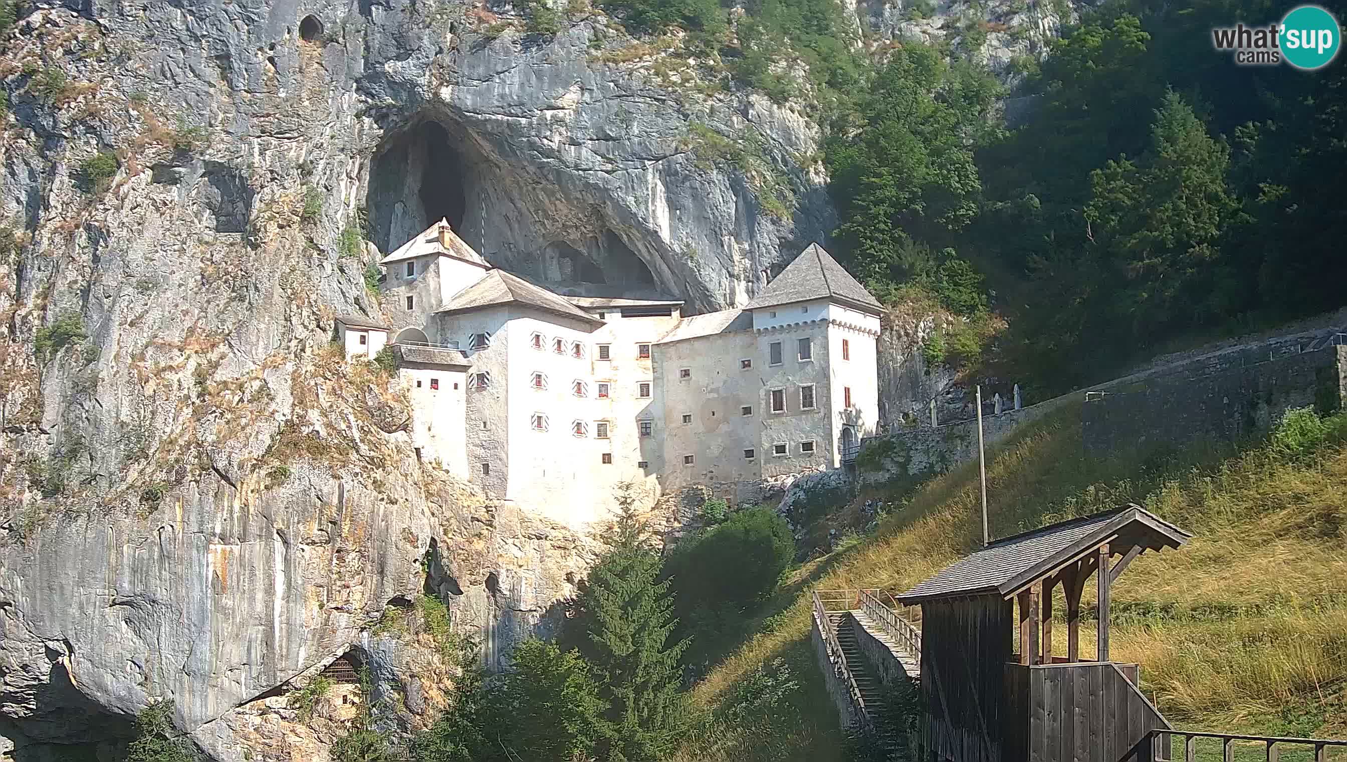 Live Webcam Grad Predjama – Château de Predjama – Postojna – Slovénie