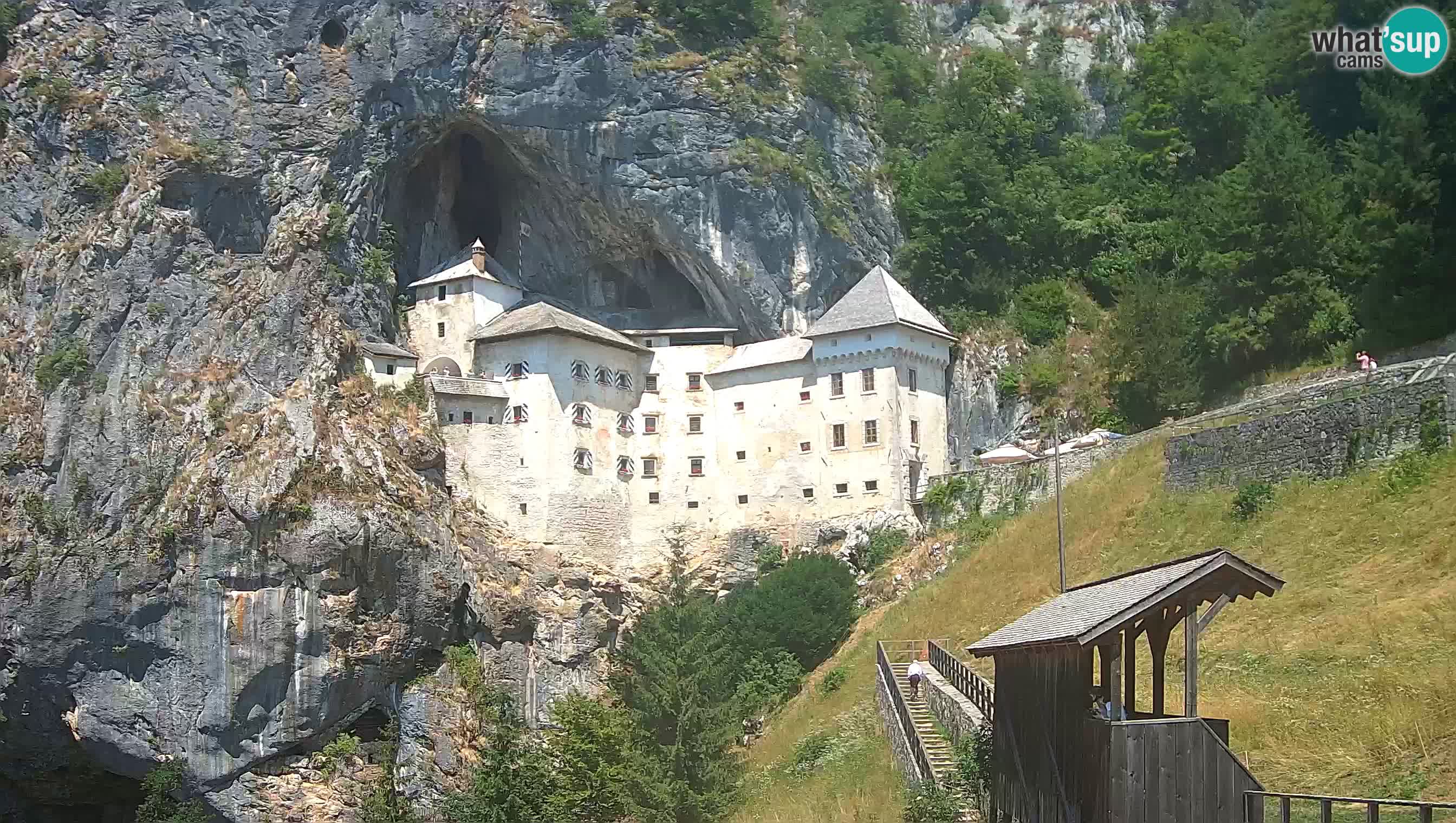 Live Webcam Grad Predjama – Château de Predjama – Postojna – Slovénie