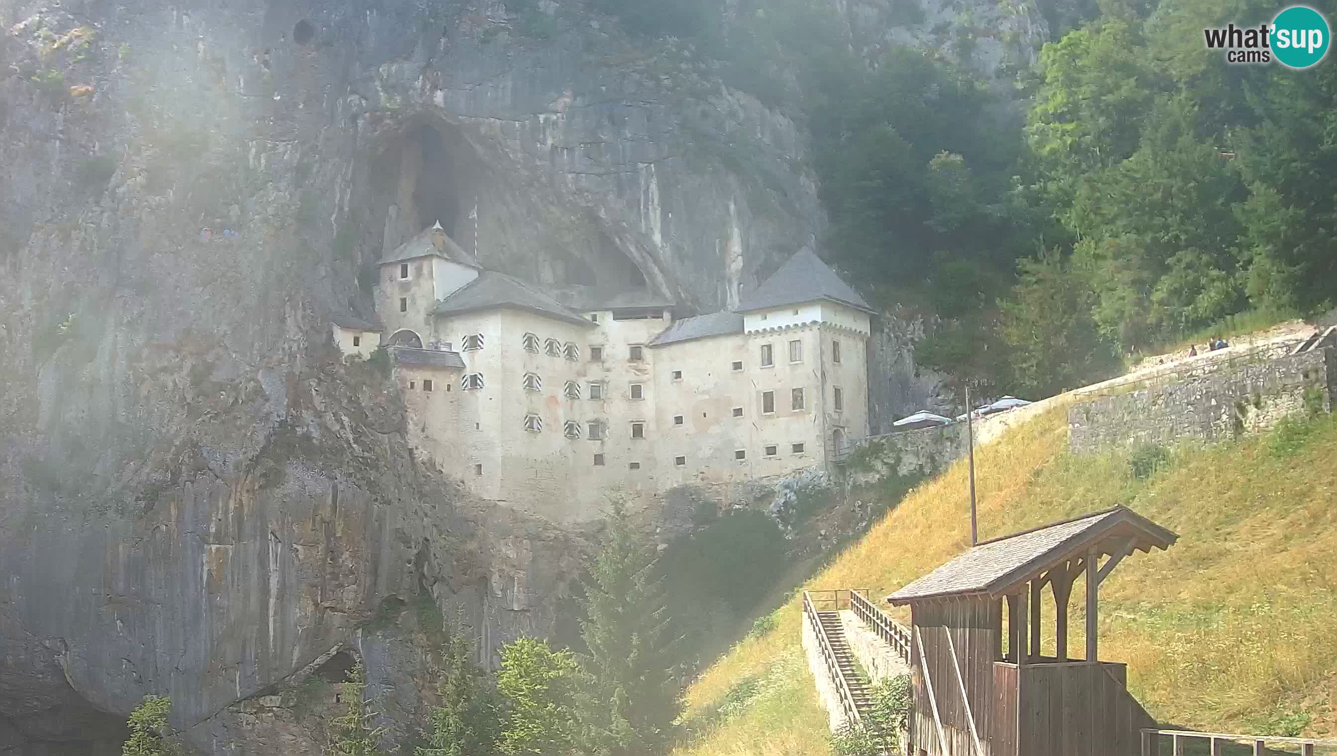 Live Webcam Predjamski grad – Predjama Castle – Postojna – Slovenia