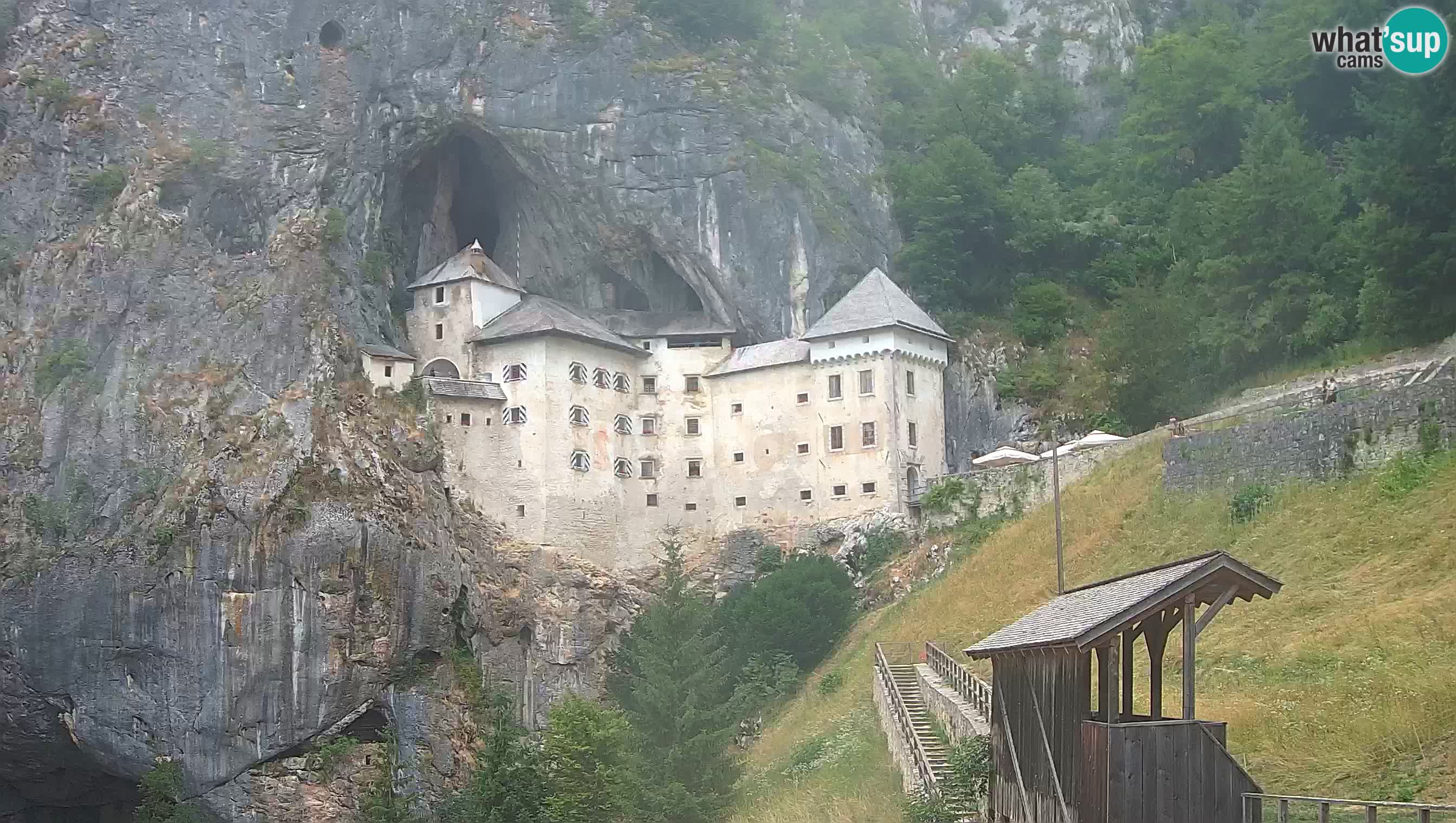 Web kamera Predjamski dvorac – Postojna – Slovenija
