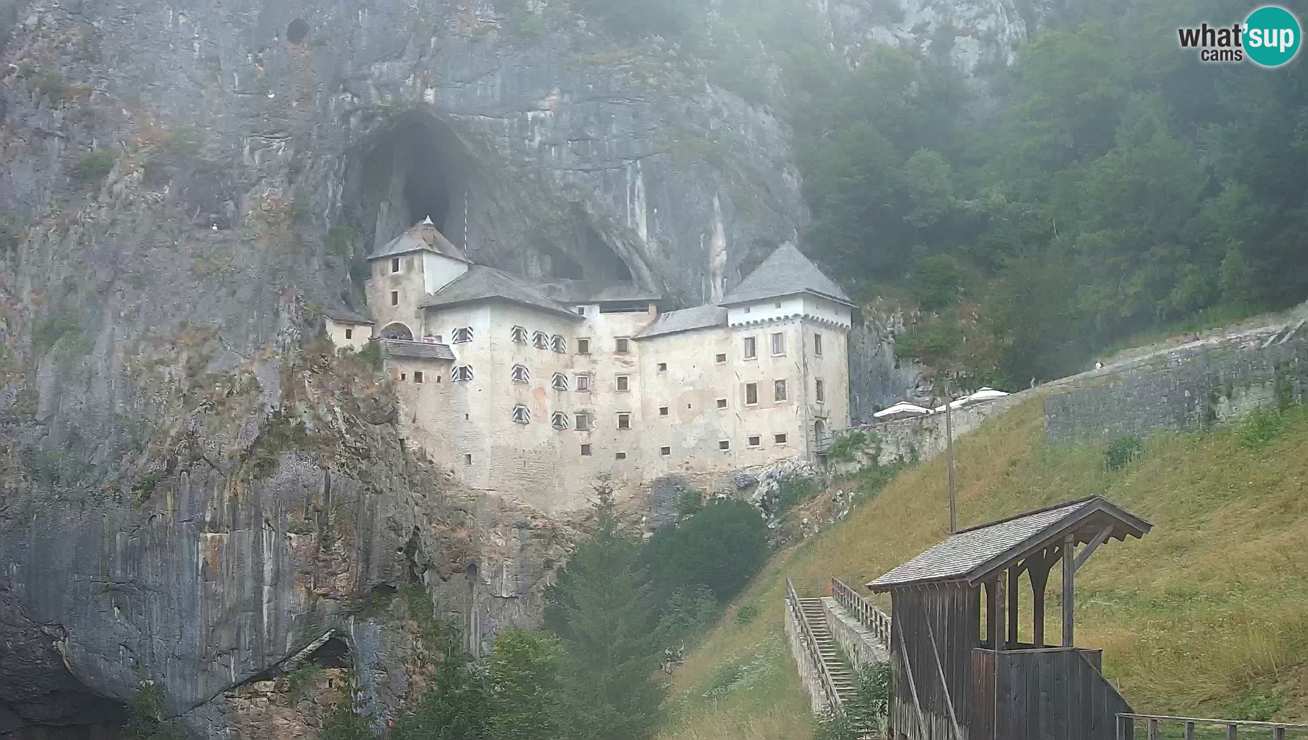Live Webcam Höhlenburg Predjama – Postojna – Slowenien