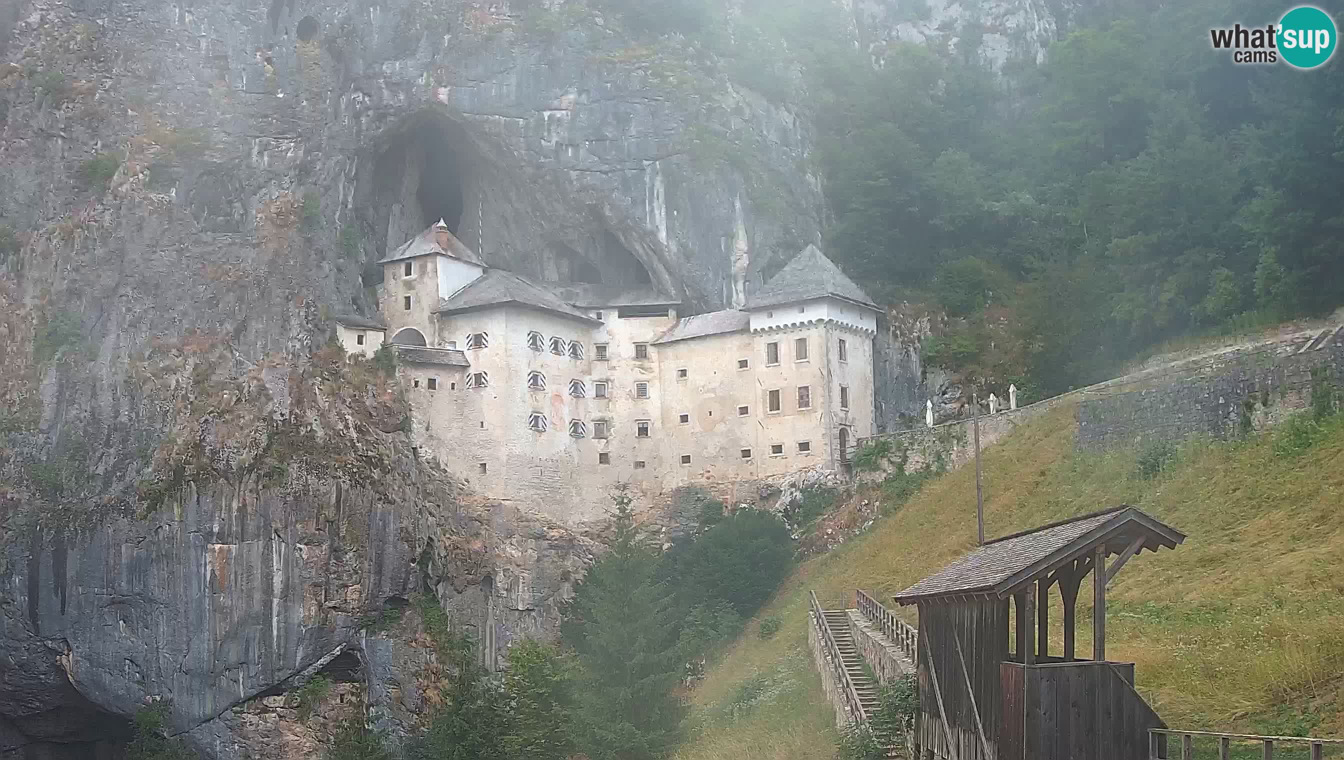 Live Webcam Grad Predjama – Château de Predjama – Postojna – Slovénie