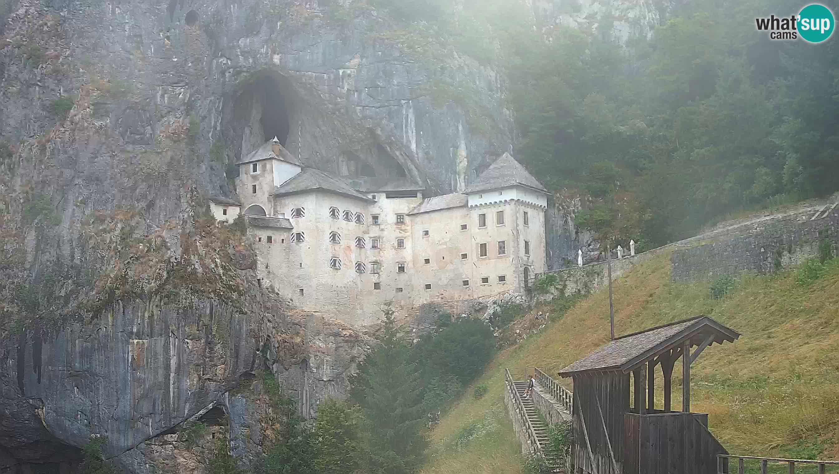 Live Webcam Grad Predjama – Château de Predjama – Postojna – Slovénie