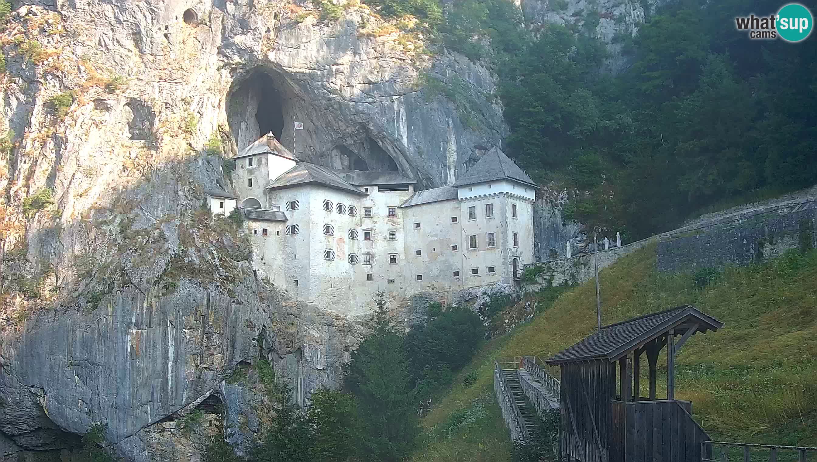 Live Webcam Predjamski grad – Predjama Castle – Postojna – Slovenia