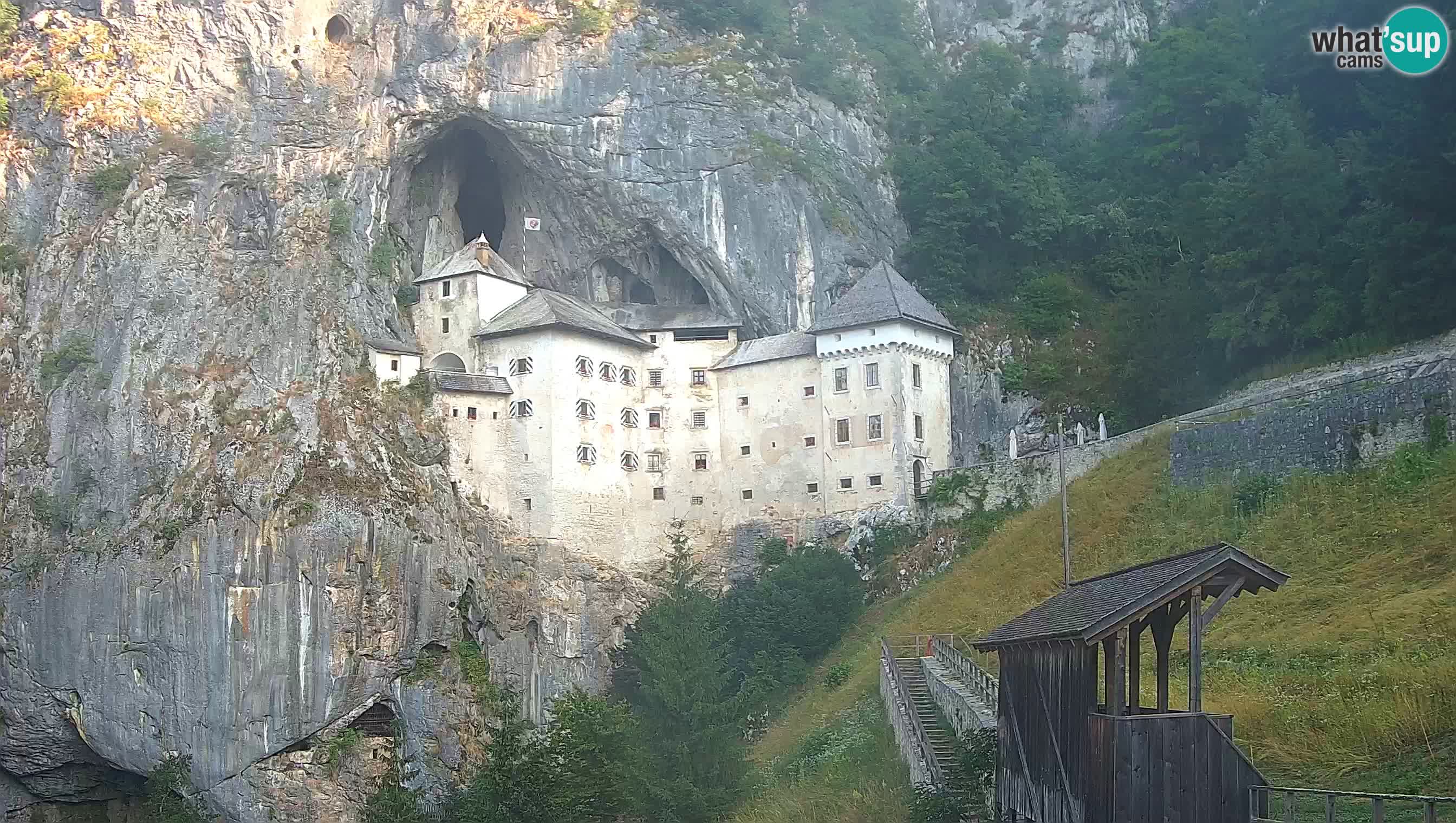 Live Webcam Grad Predjama – Château de Predjama – Postojna – Slovénie