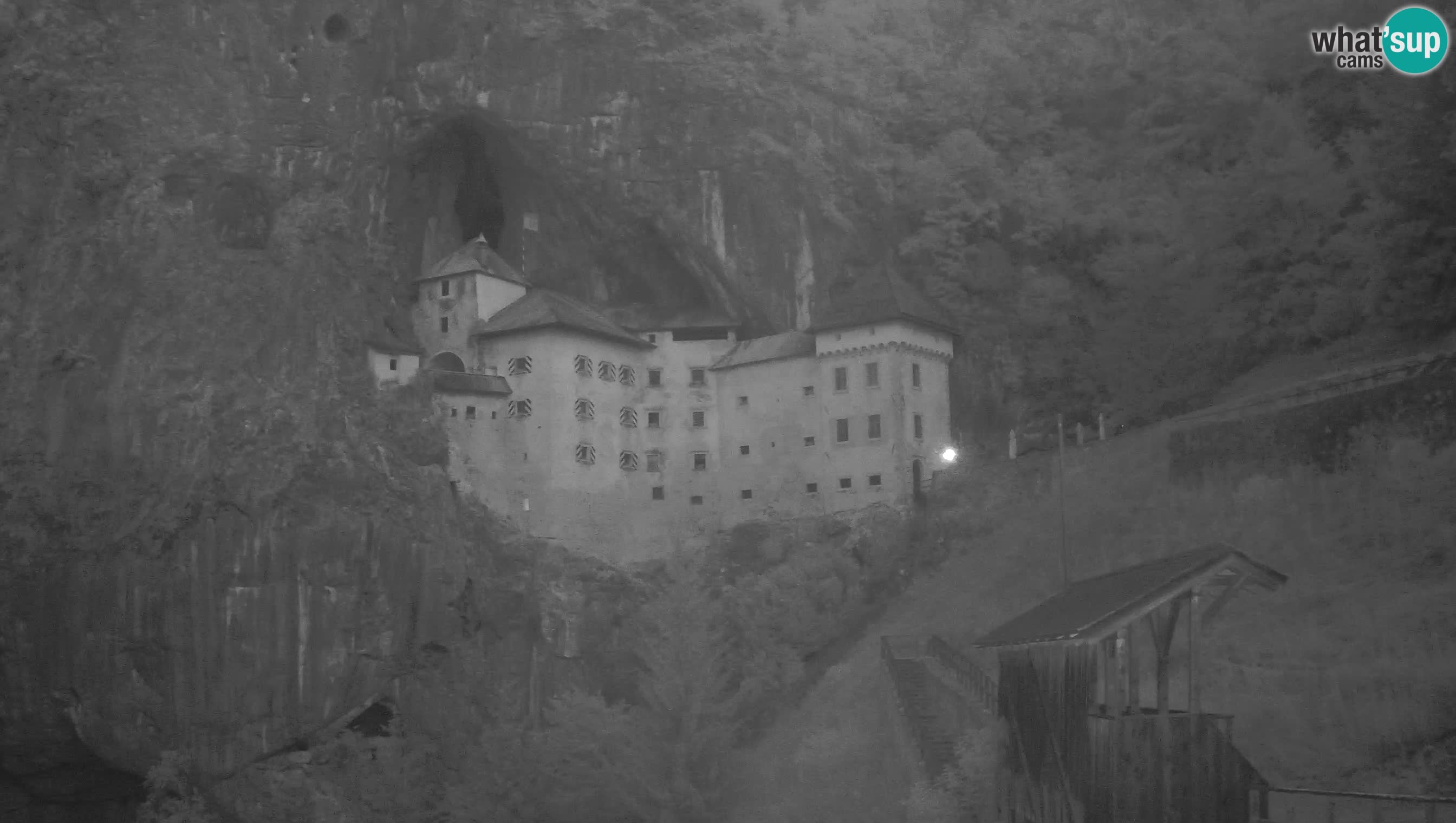 Live Webcam Grad Predjama – Château de Predjama – Postojna – Slovénie