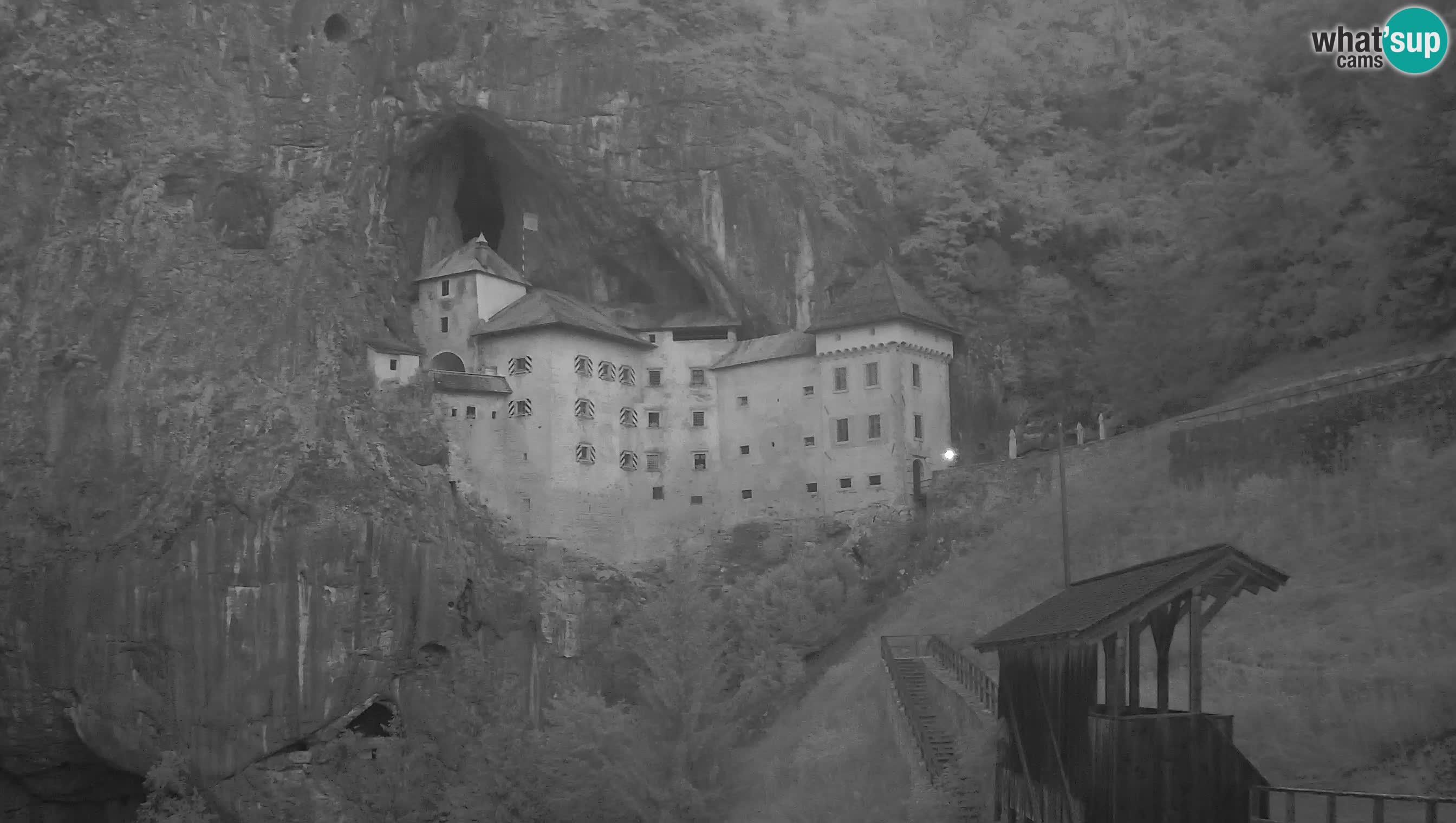 Live Webcam Höhlenburg Predjama – Postojna – Slowenien