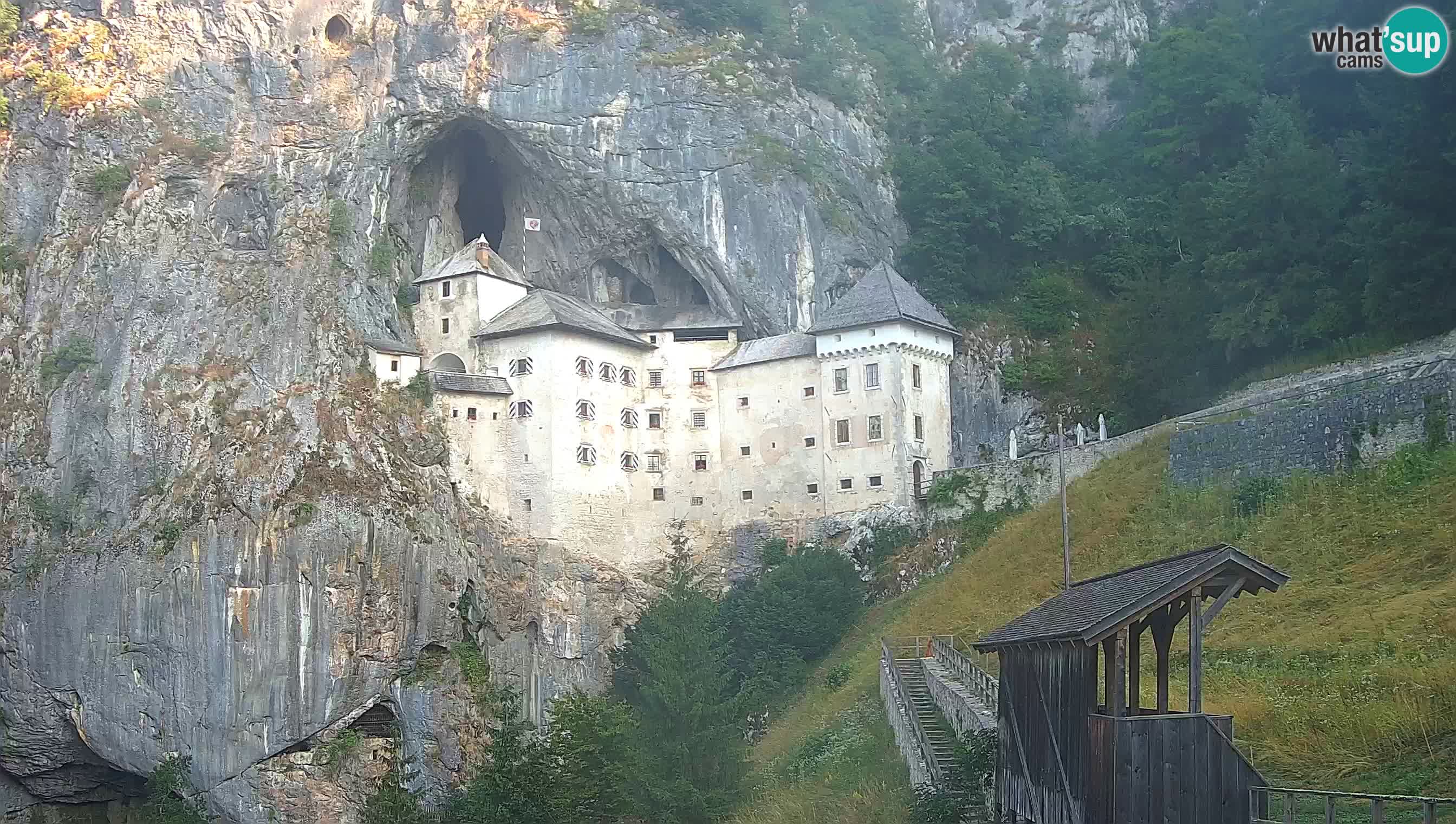 Web kamera Predjamski dvorac – Postojna – Slovenija