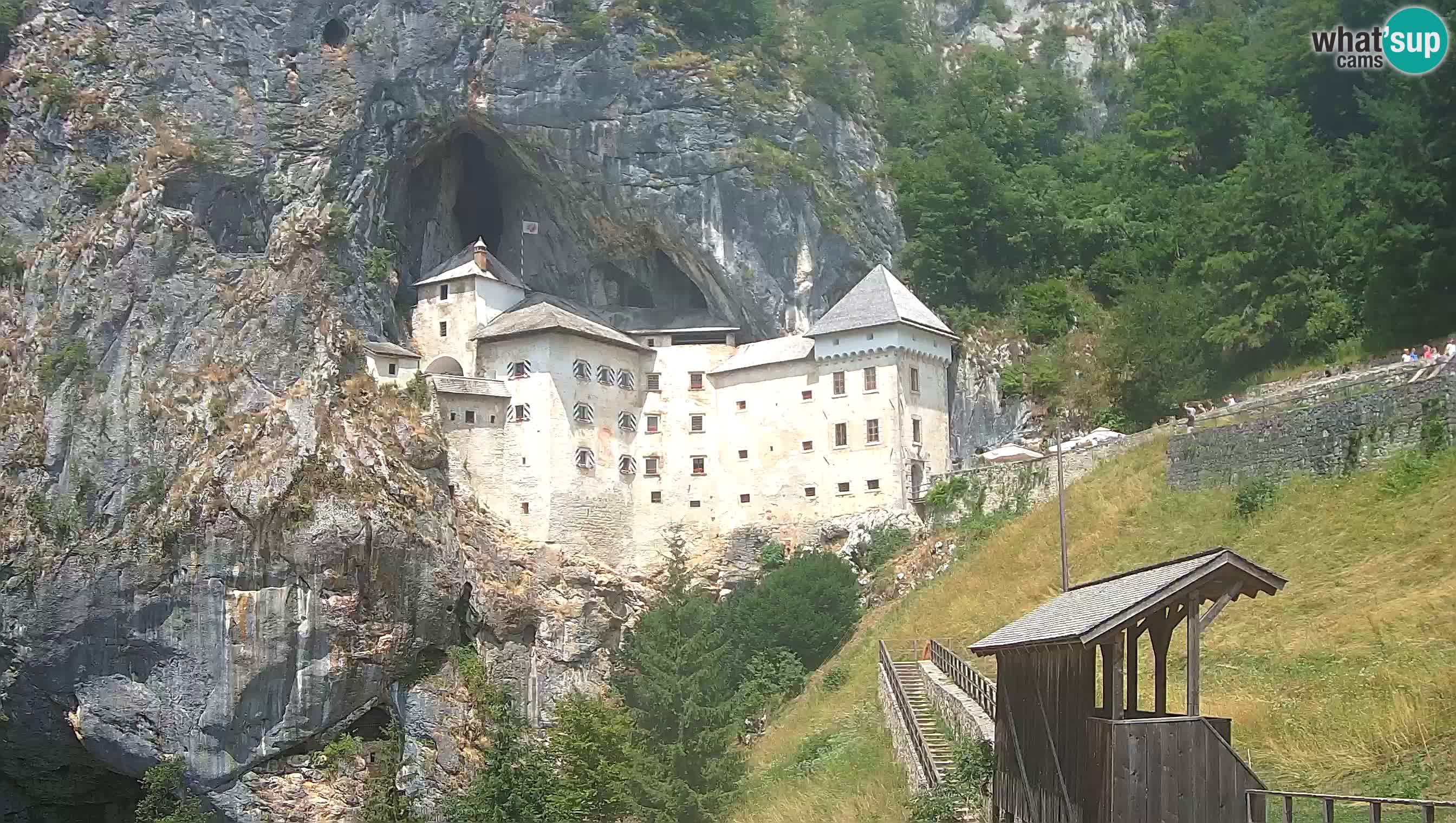 Live Webcam Höhlenburg Predjama – Postojna – Slowenien