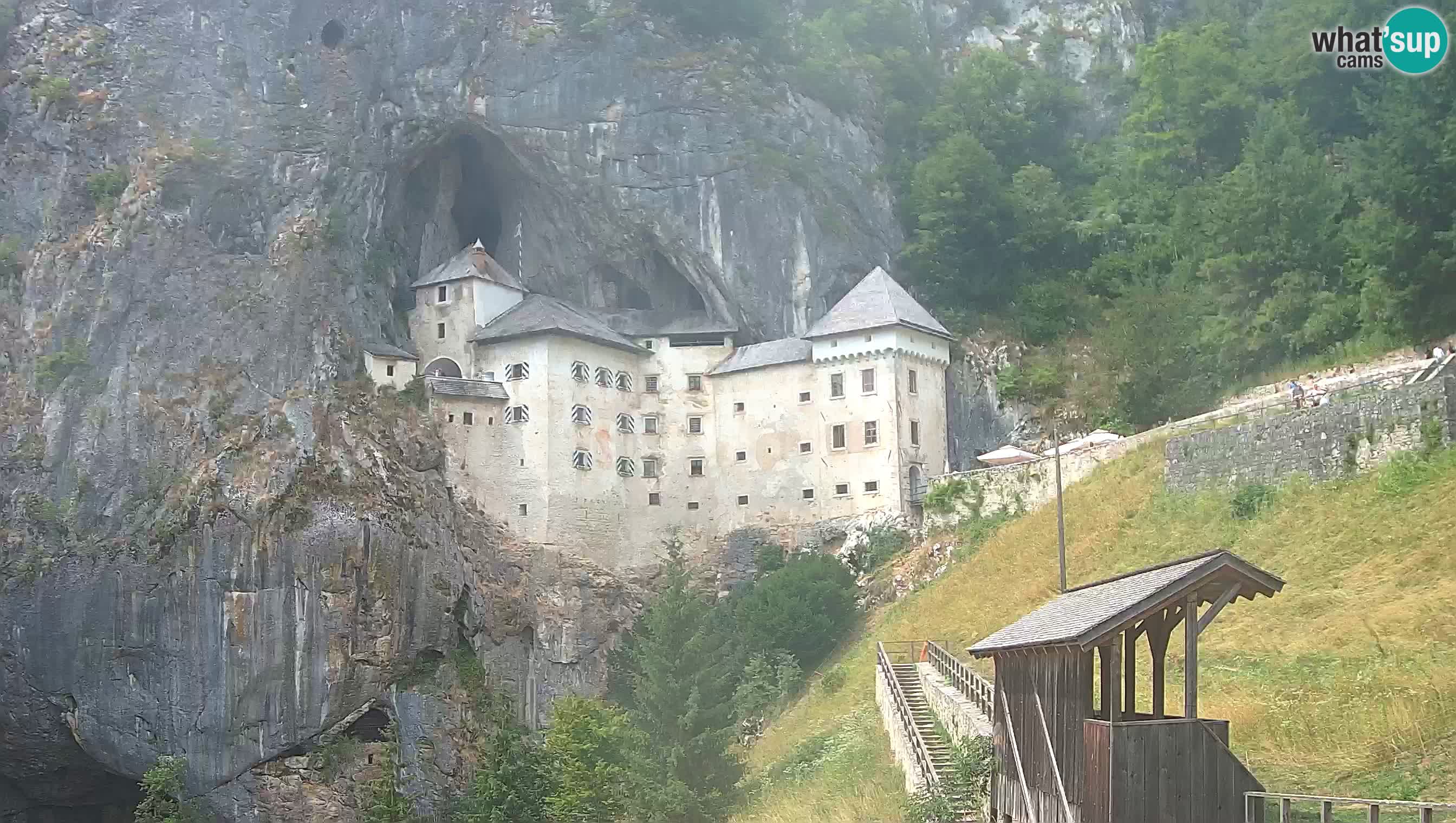 Live Webcam Grad Predjama – Château de Predjama – Postojna – Slovénie