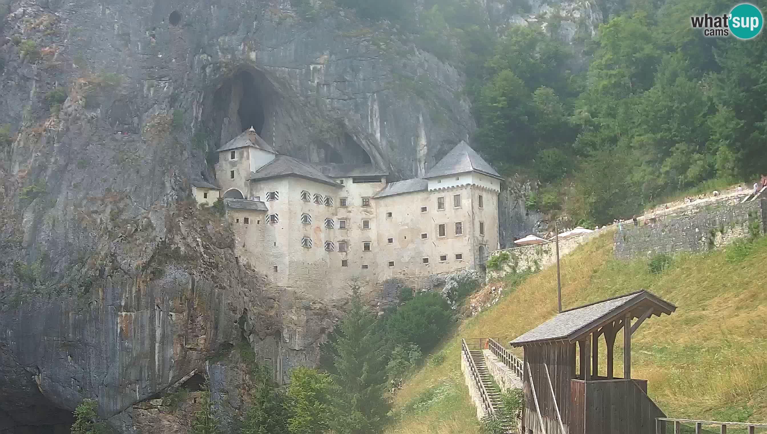Web kamera Predjamski dvorac – Postojna – Slovenija