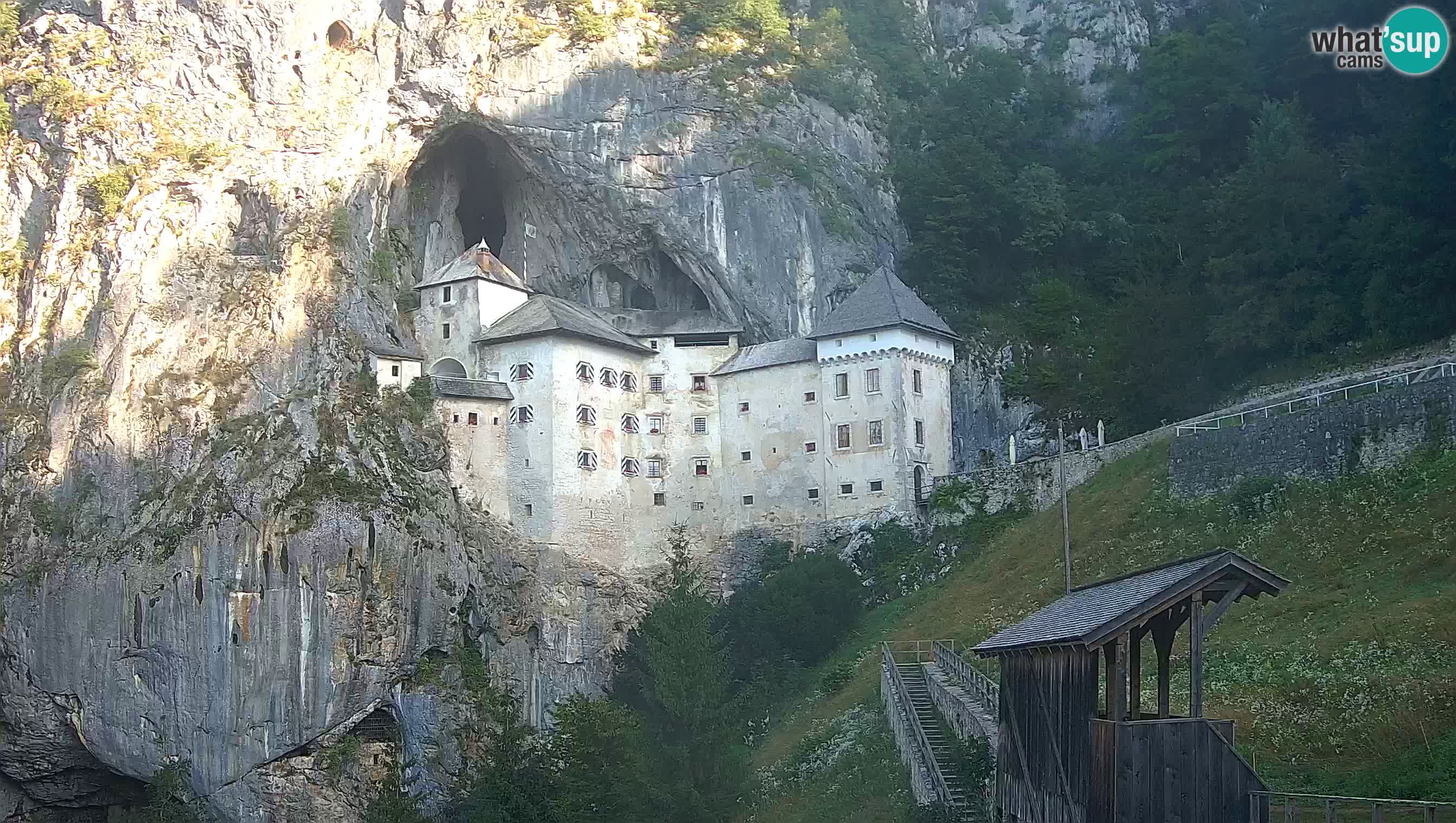 Live Webcam Grad Predjama – Château de Predjama – Postojna – Slovénie