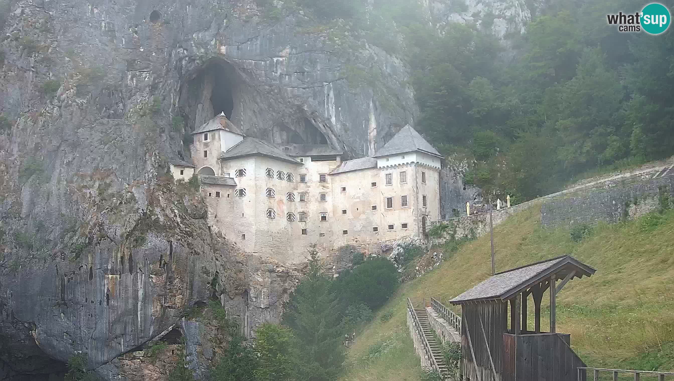 Live Webcam Höhlenburg Predjama – Postojna – Slowenien