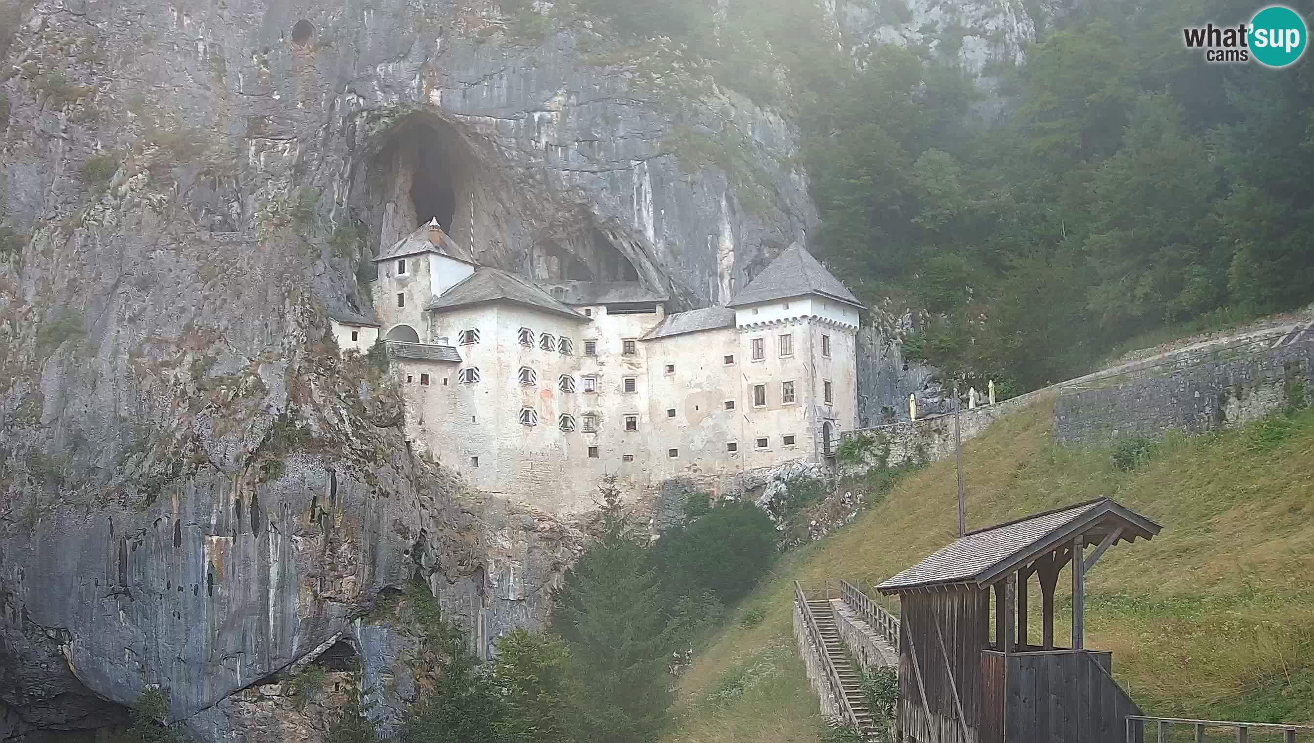 Live Webcam Grad Predjama – Château de Predjama – Postojna – Slovénie