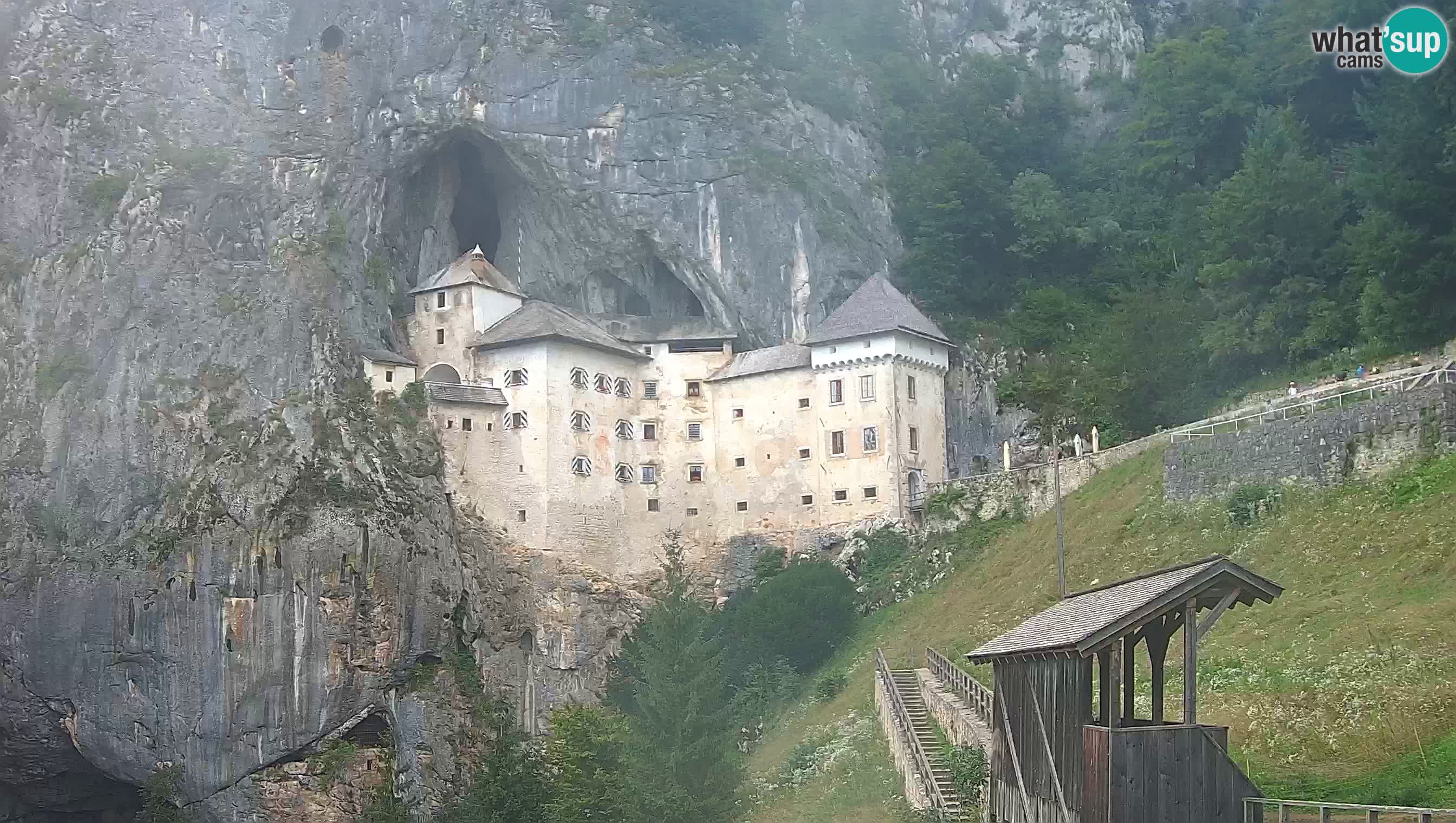 Live Webcam Grad Predjama – Château de Predjama – Postojna – Slovénie