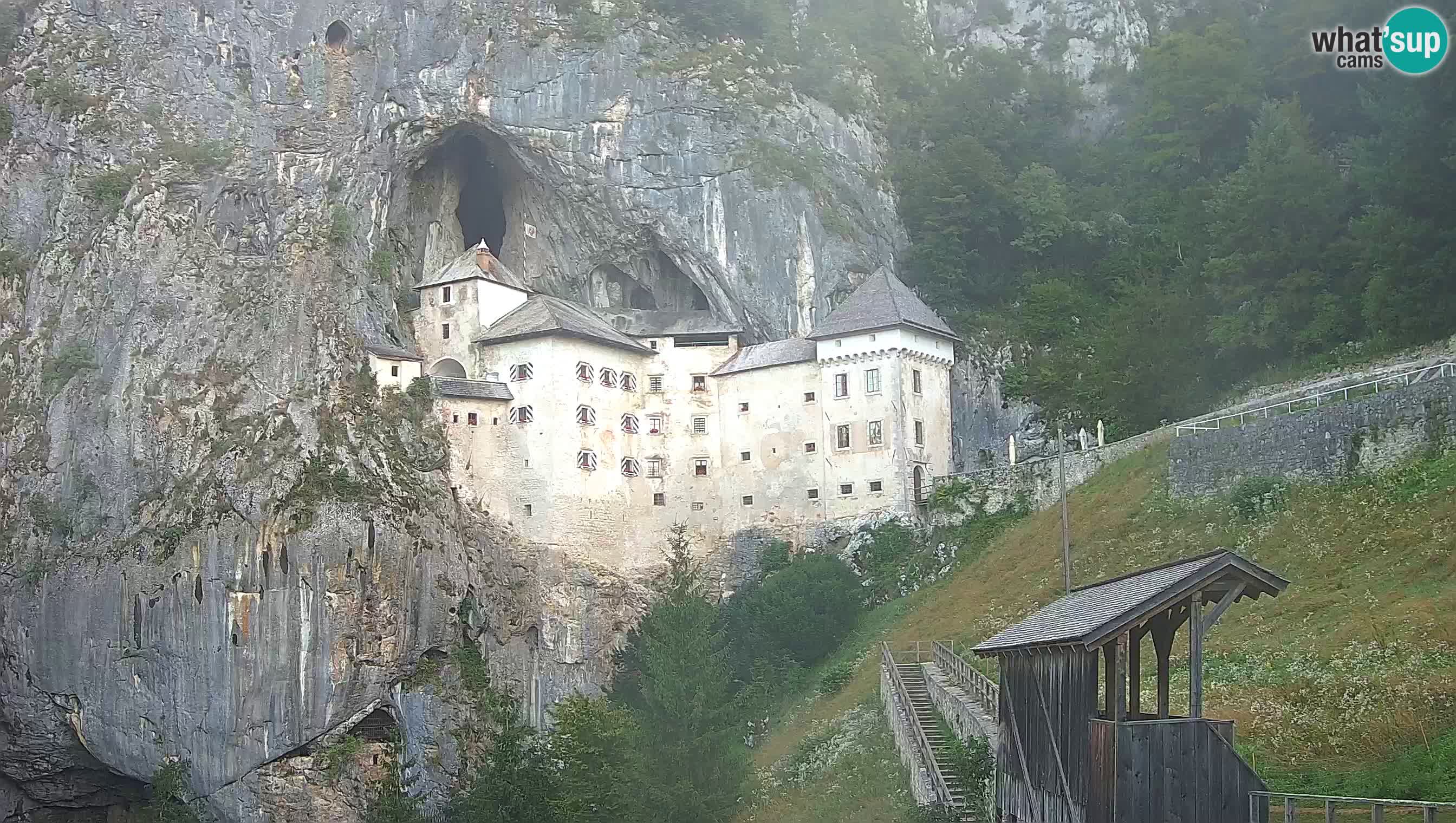 Live Webcam Grad Predjama – Château de Predjama – Postojna – Slovénie