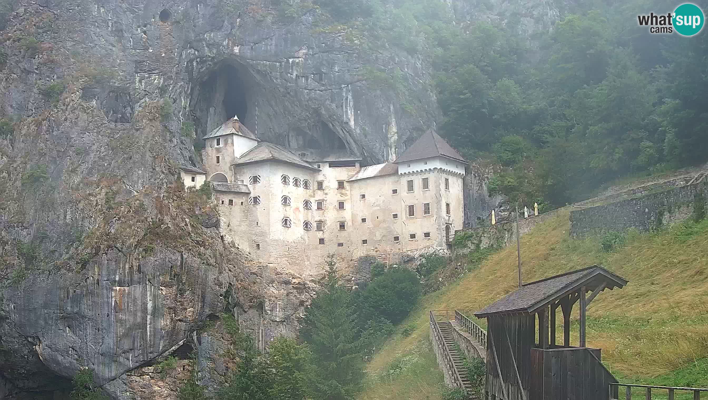 Live Webcam Höhlenburg Predjama – Postojna – Slowenien